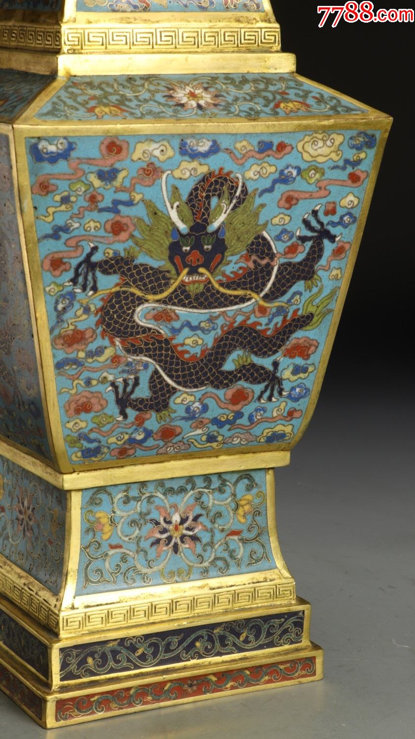 掐丝珐琅云龙纹四方瓶一对_景泰蓝/珐琅_第6张_7788砚台收藏