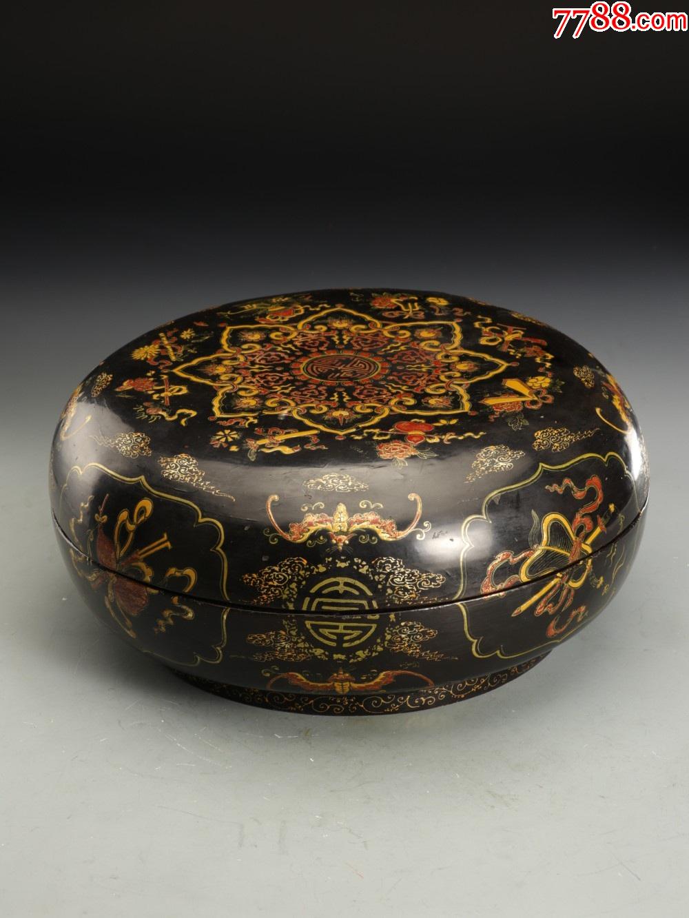 大漆彩绘八宝团寿纹捧盒