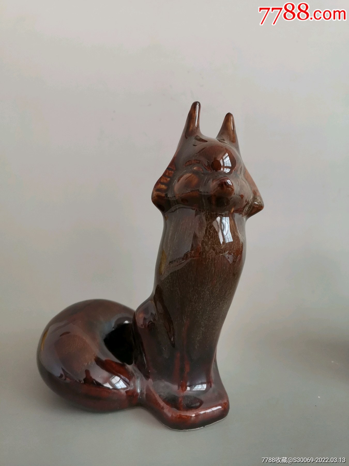 雕塑瓷颜色釉狐狸摆件