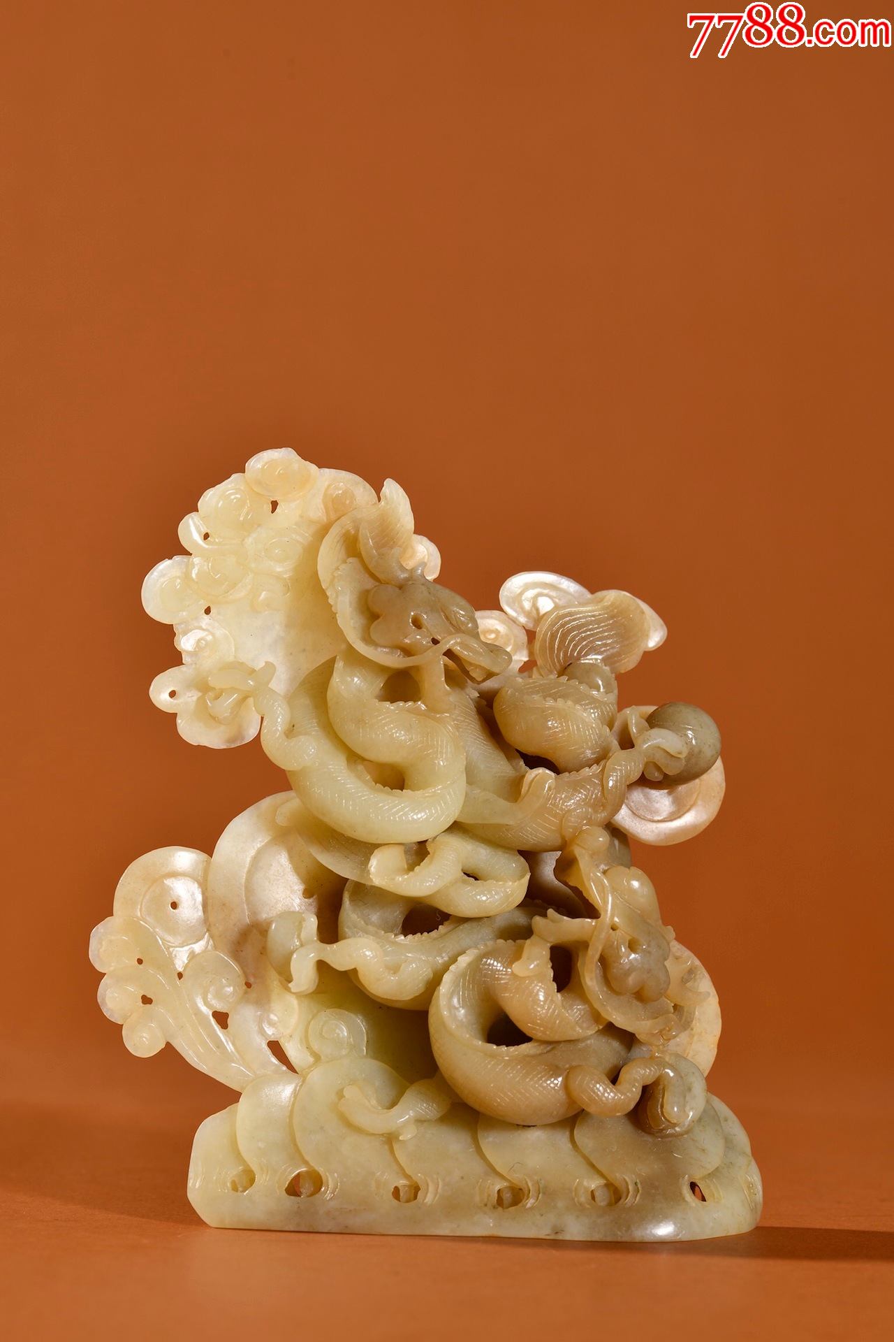 滚动鼠标滚轴,图片即可轻松放大,缩小更多"和田玉