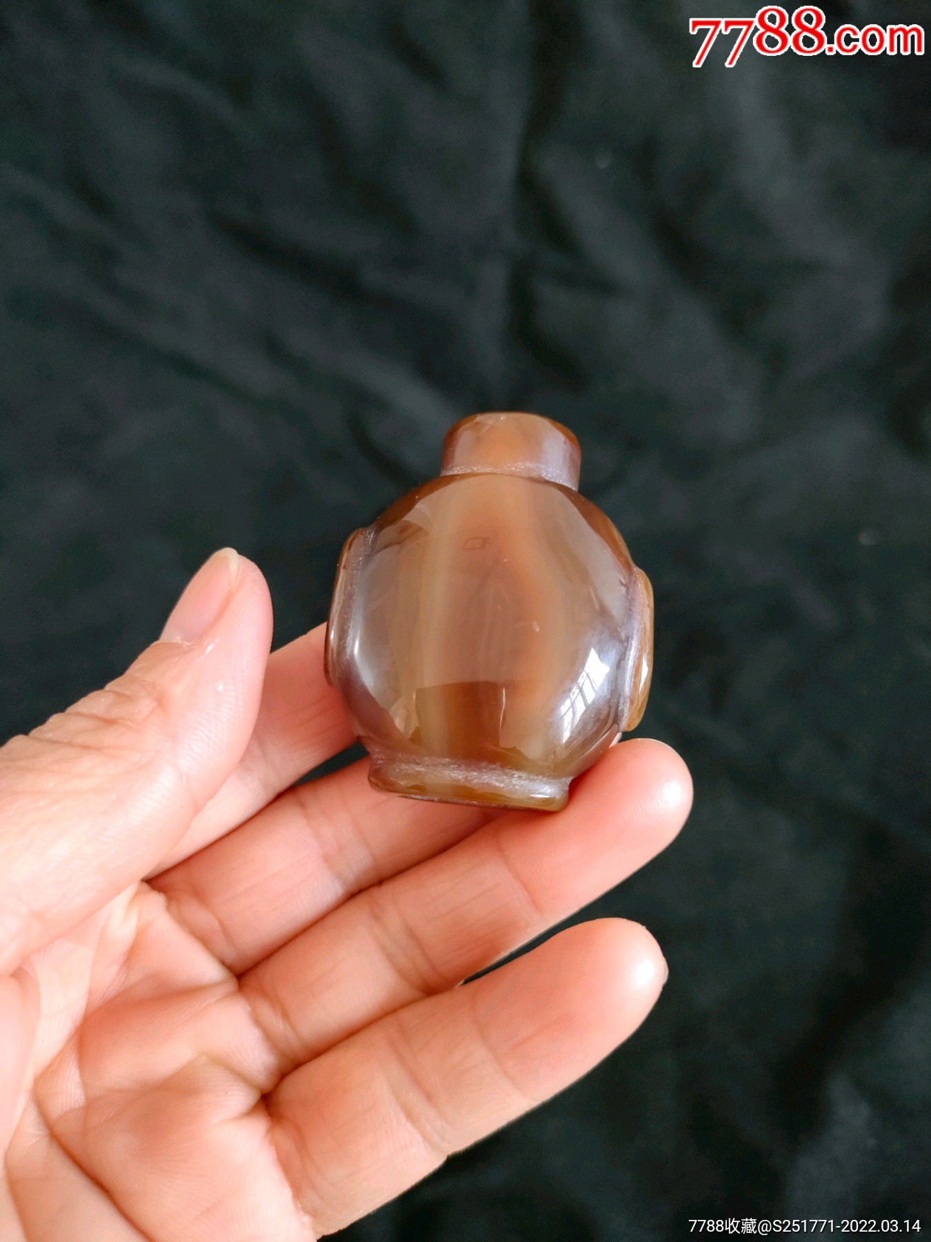 民国老玛瑙鼻烟壶一个