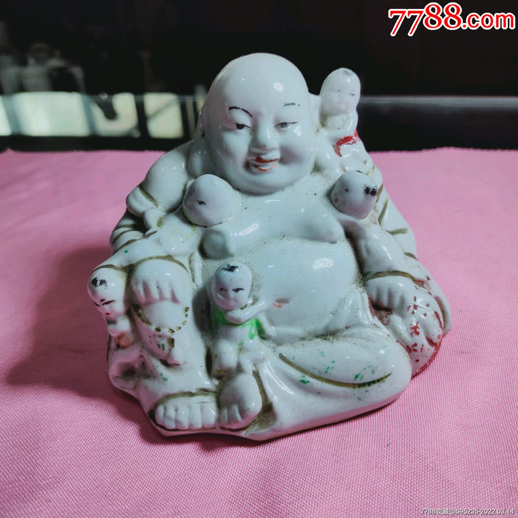 一个漂亮的粉彩五子登科佛像人物摆件