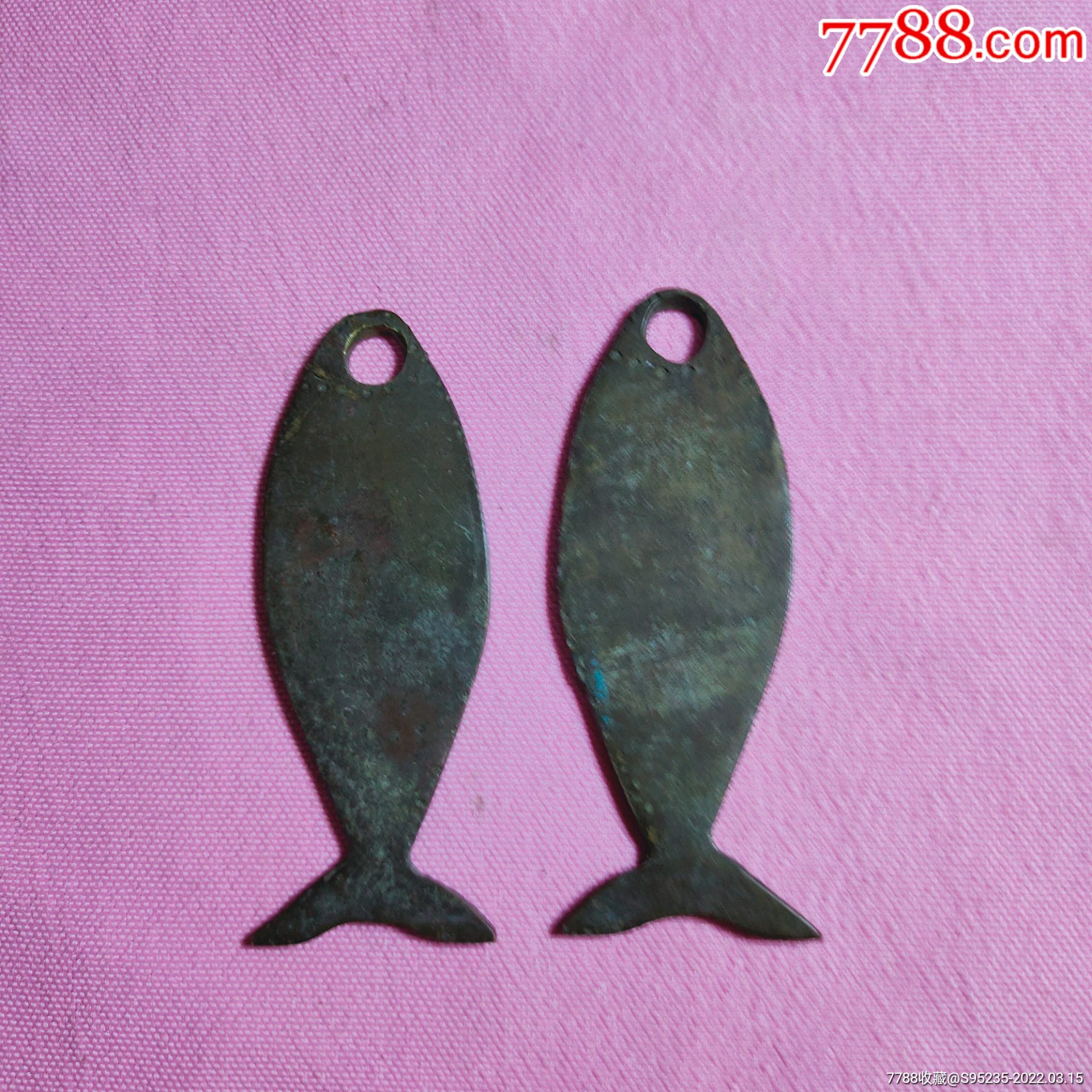 漂亮可爱雕刻精美的铜鱼小挂件两