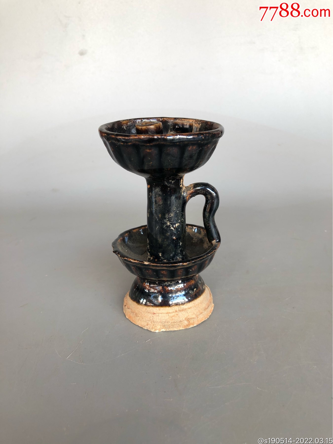 清代黑釉油灯