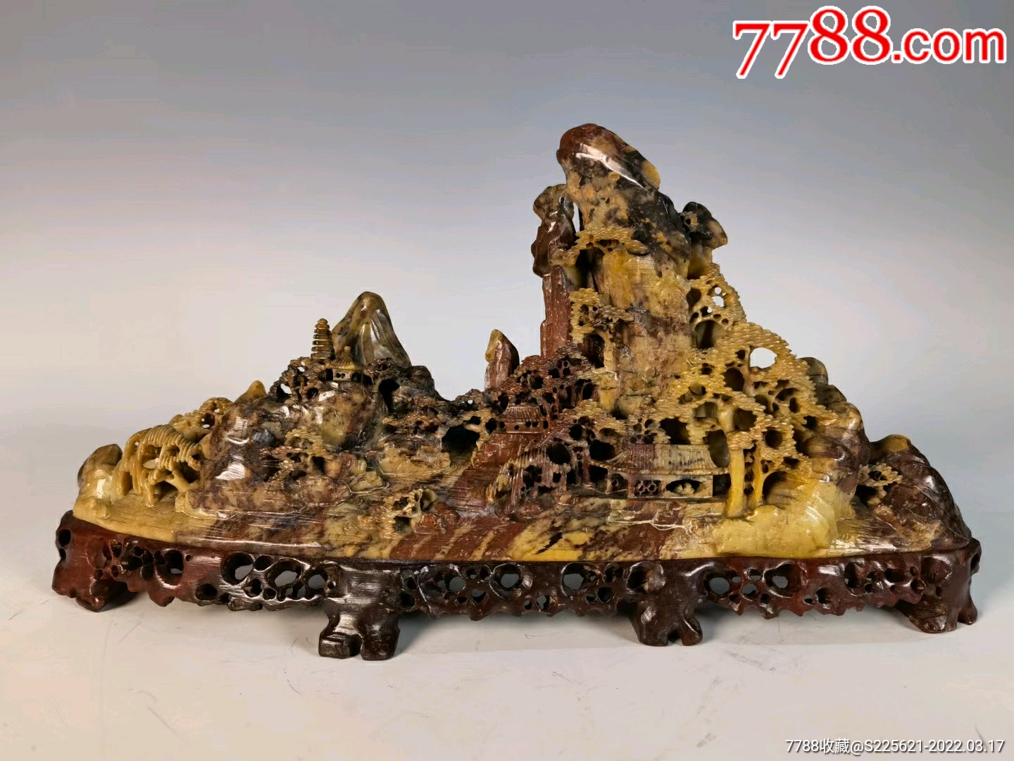 青田石俏色巧雕高山亭阁山子摆件