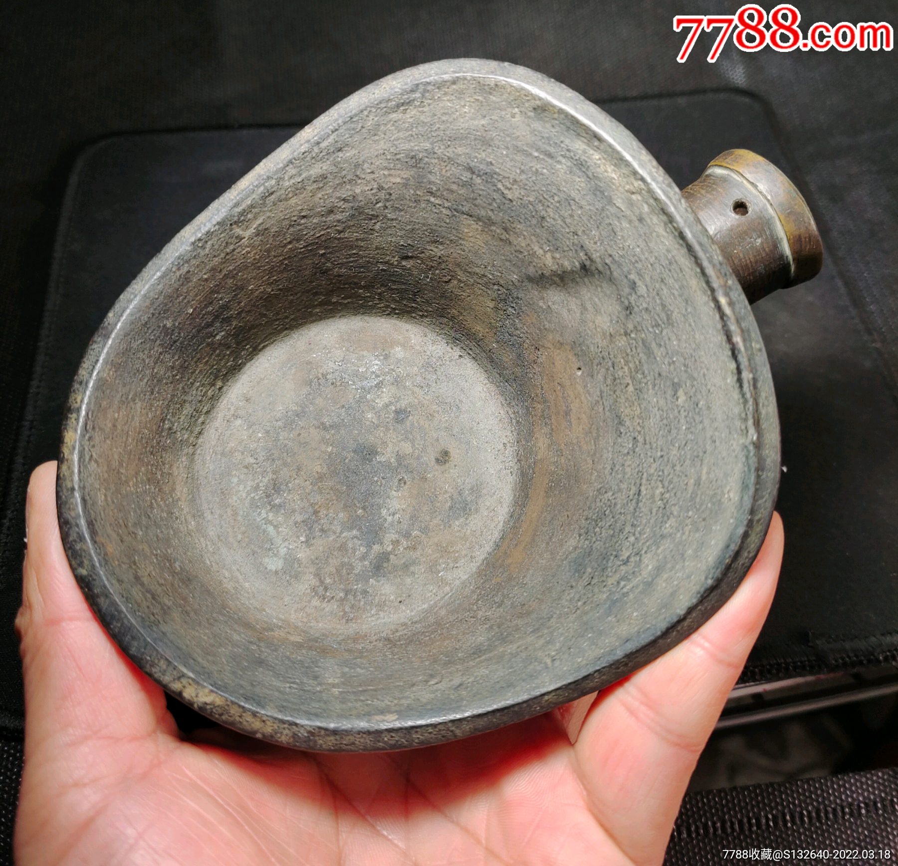 清代小型铜熨斗一件