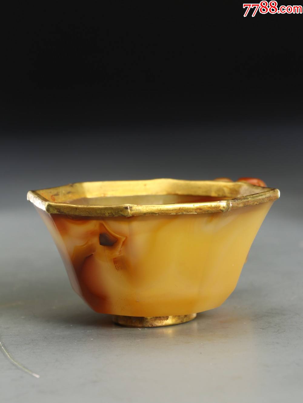 玛瑙包金八方龙耳杯