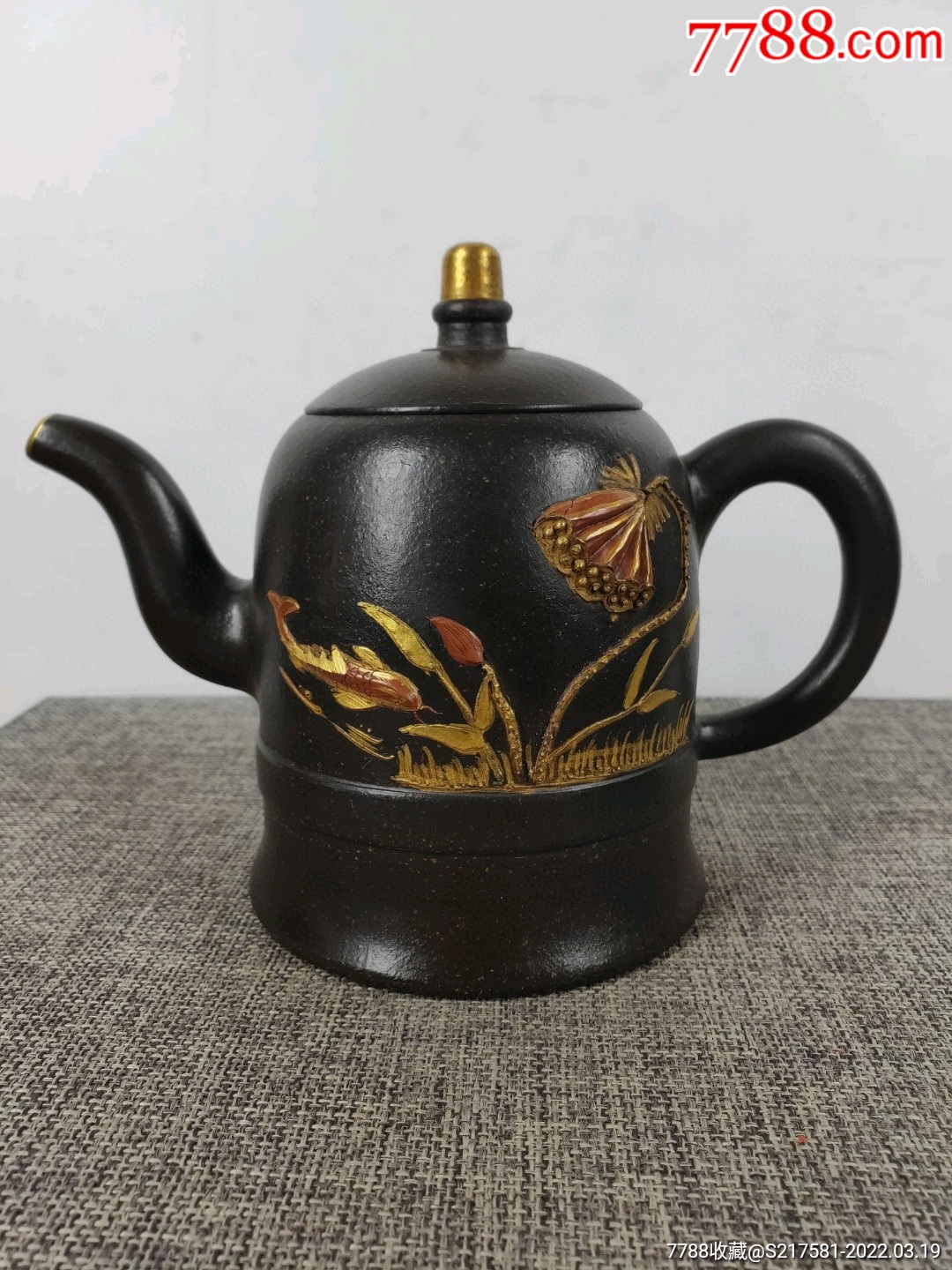 民间收到民藏何道洪底款画彩描金黑金刚砂老紫砂壶一把包浆醇厚