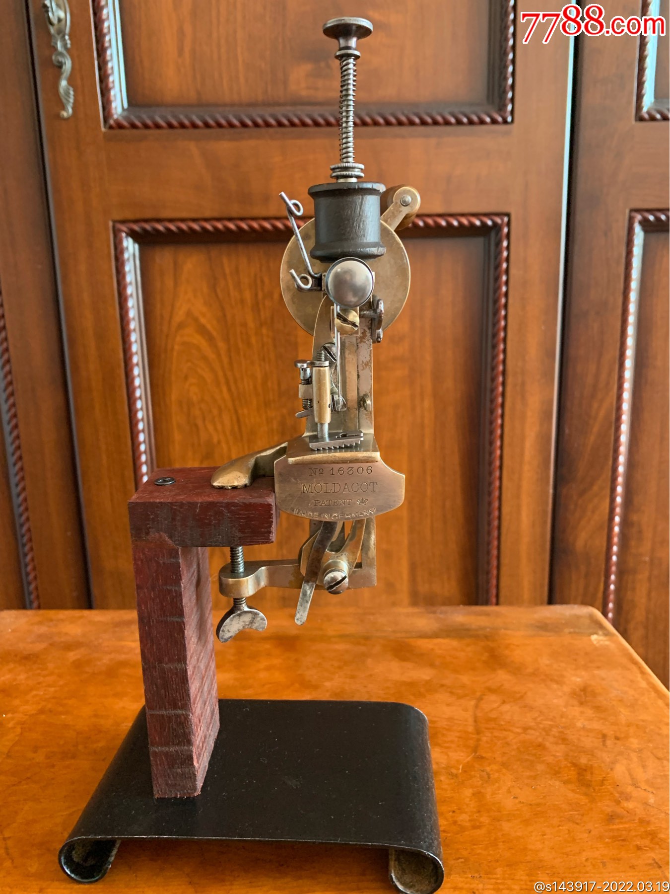 古董缝纫机西洋古董手摇缝纫机铸铁缝纫机