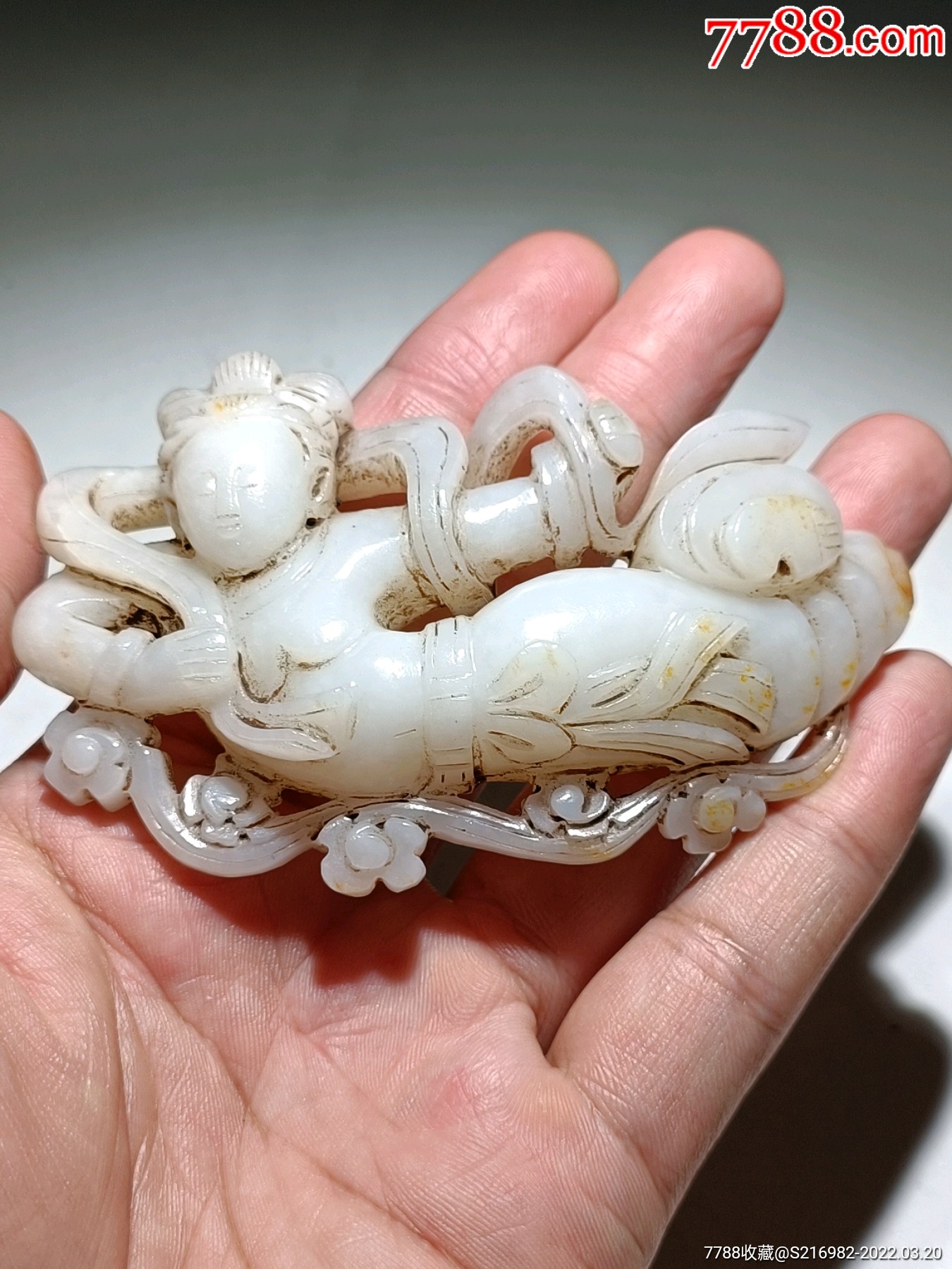 和田白玉籽料玉飞天