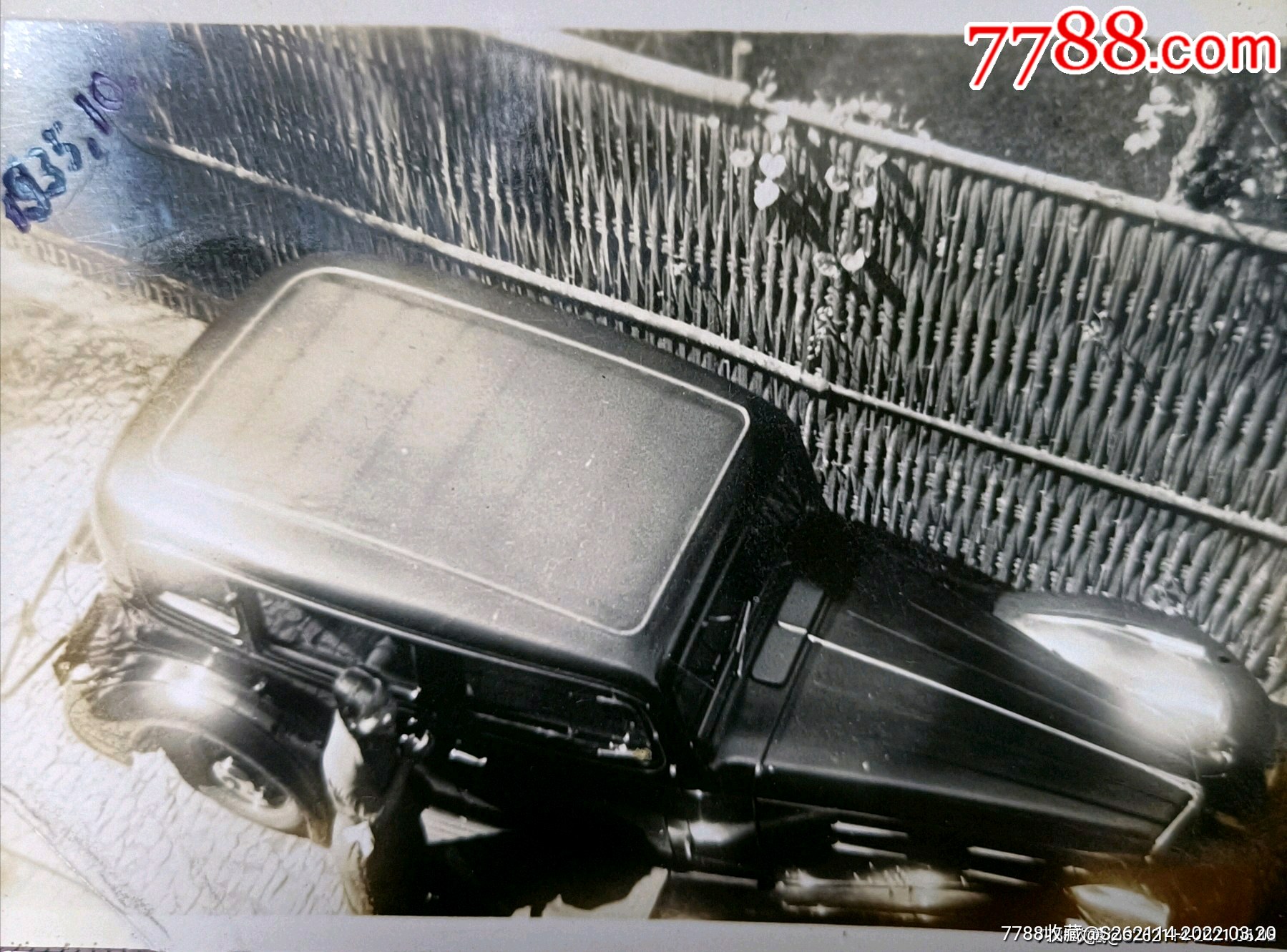 民国时期的汽车老照片1935年照片清晰从顶上拍下来的角度少见保存完好