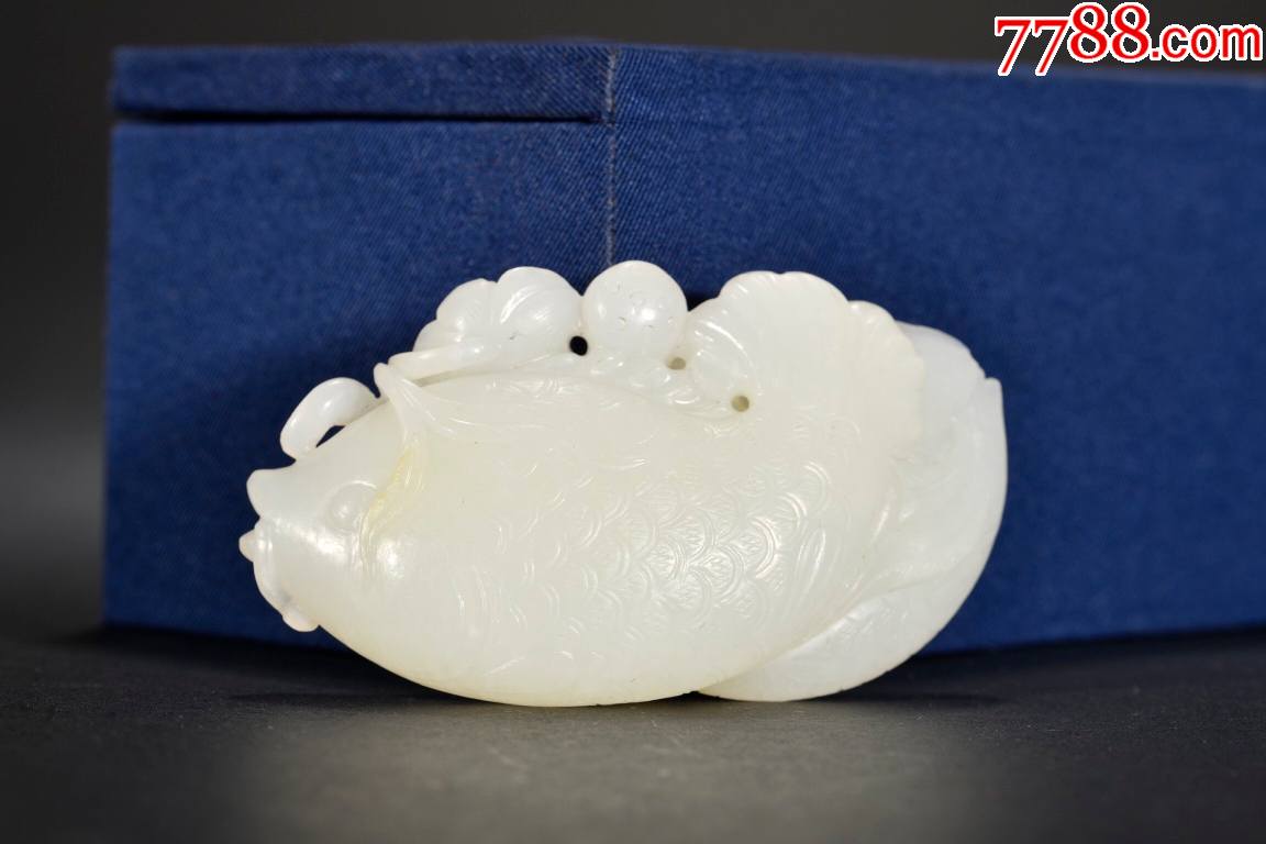 和田玉年年有余把件