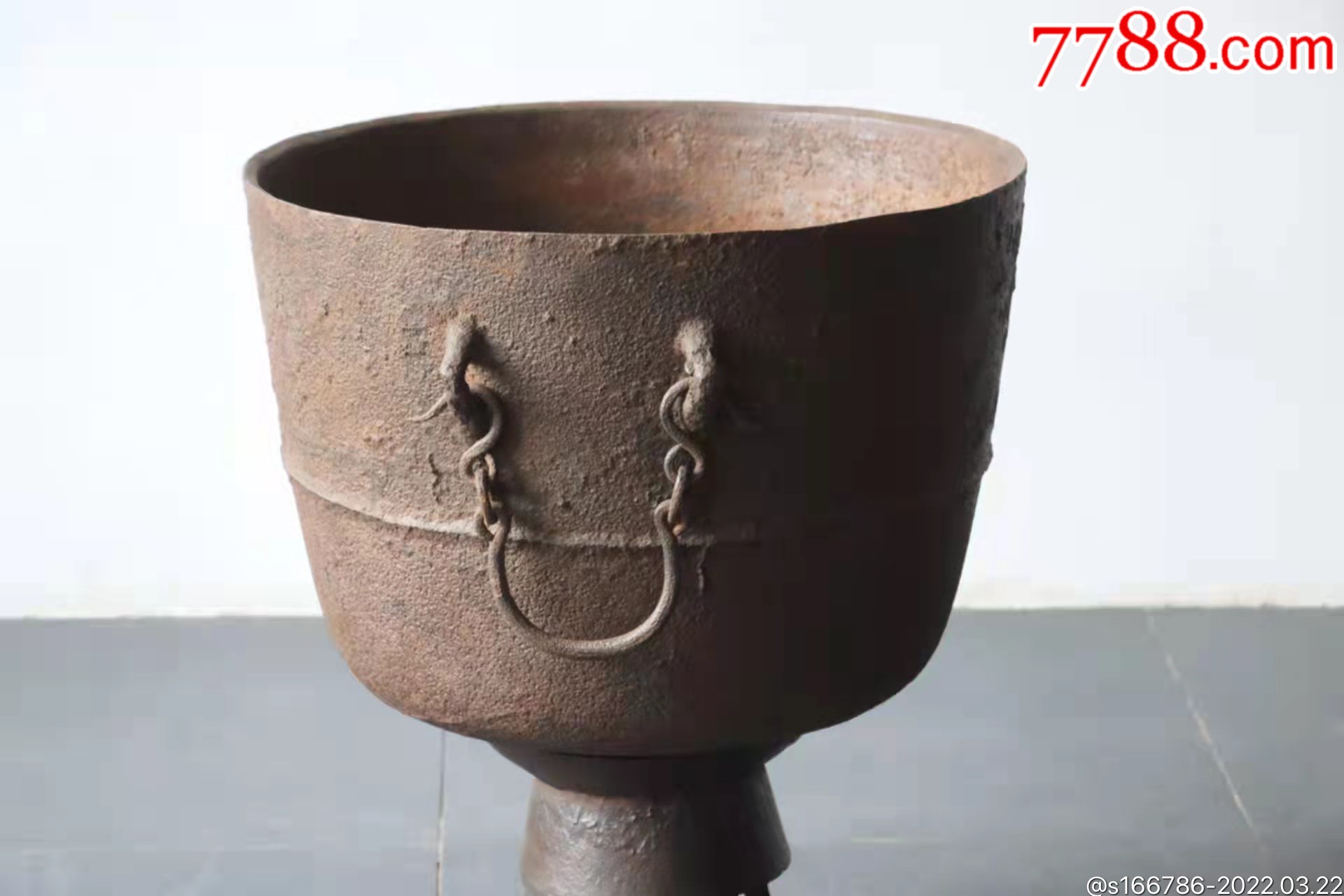 明代铁缸一套全品包老造型独特特别厚重直径50高40重68斤底座可