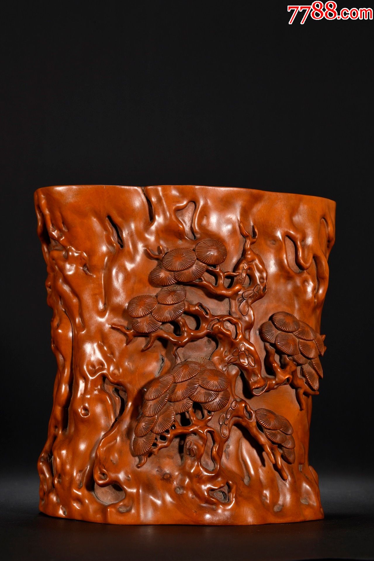 黄杨木岁寒三友文房笔筒