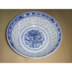 玩玉 款 青花 龍青海波文 合子 清中期“玩玉”款玲珑瓷青花碗——不议价-青花瓷-7788旧书网