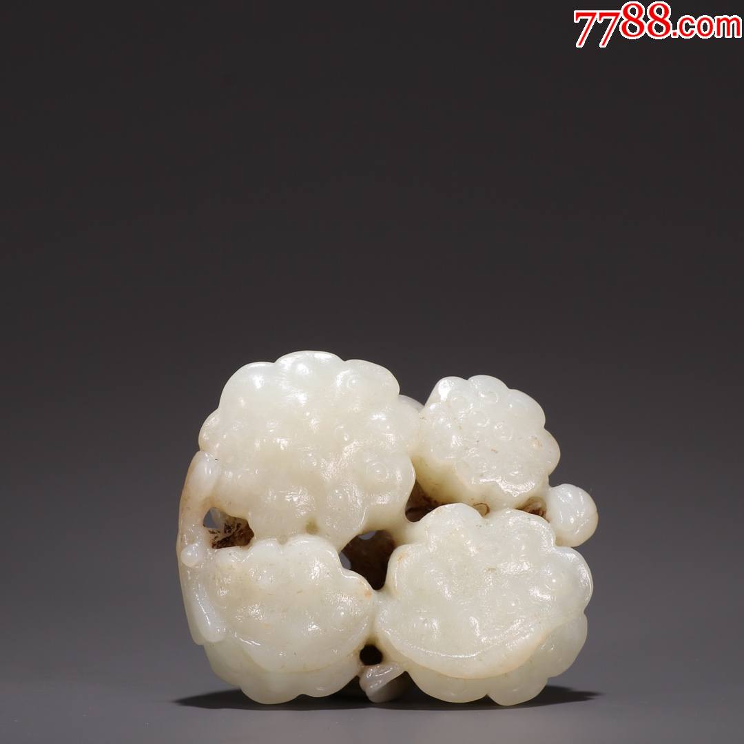 和田玉莲蓬雕件