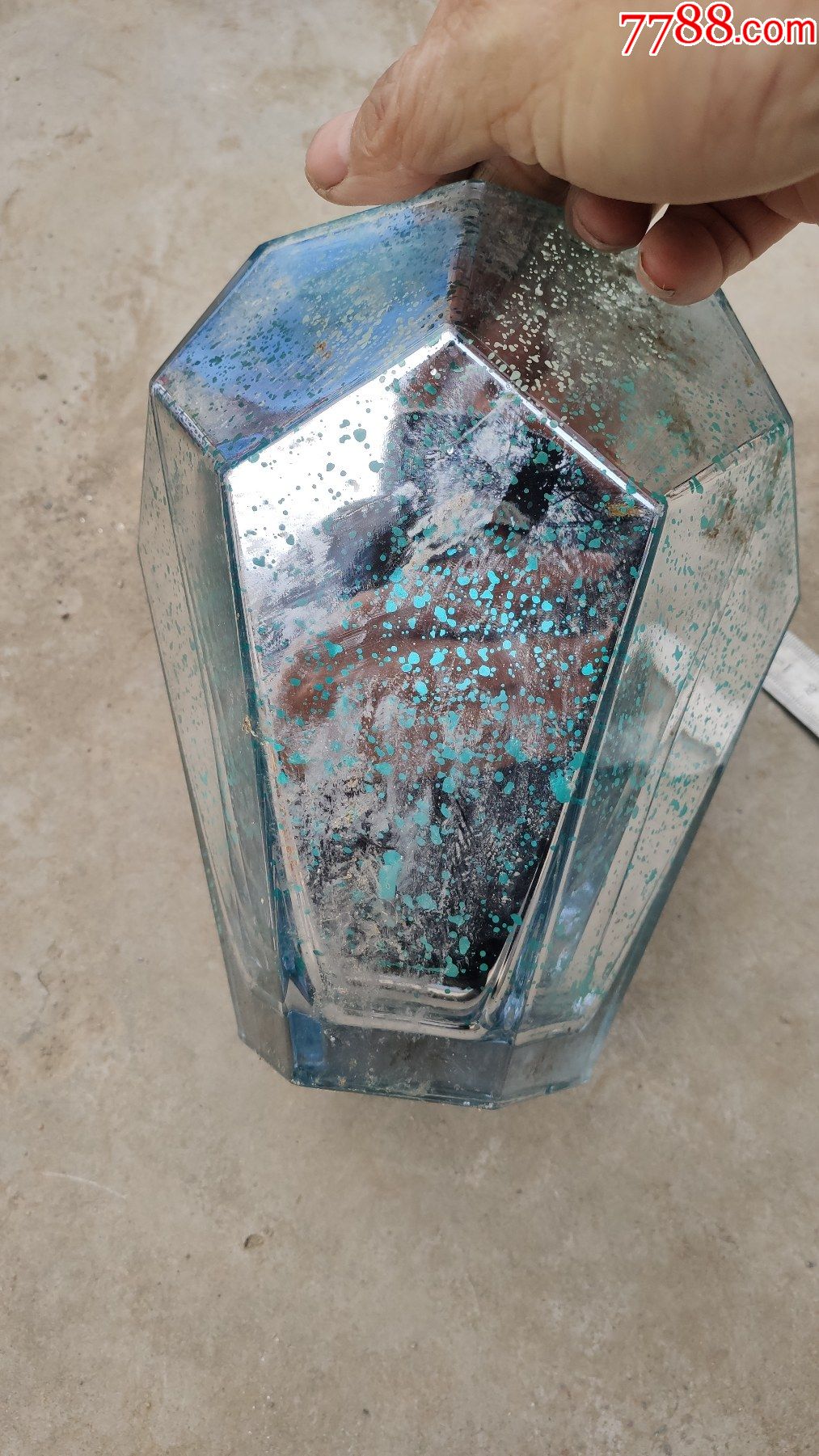 生活类玻璃器皿六角菱形玻璃插瓶一个