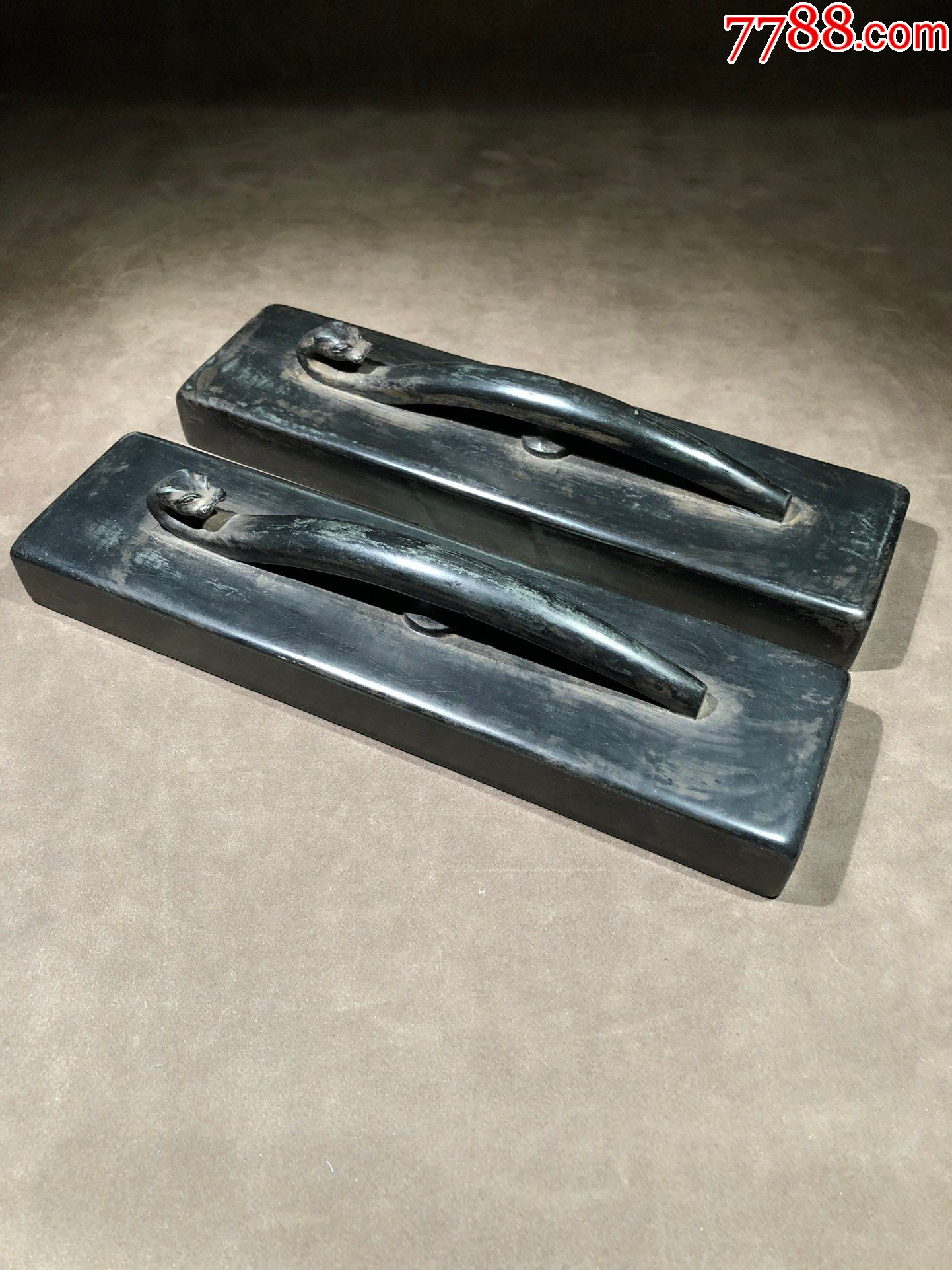 名家邢端石镇纸一对