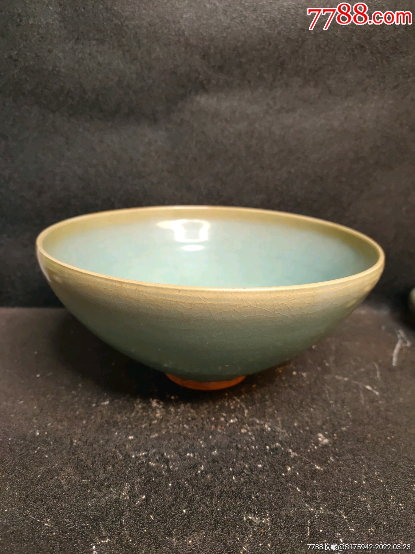 钧瓷天青釉碗