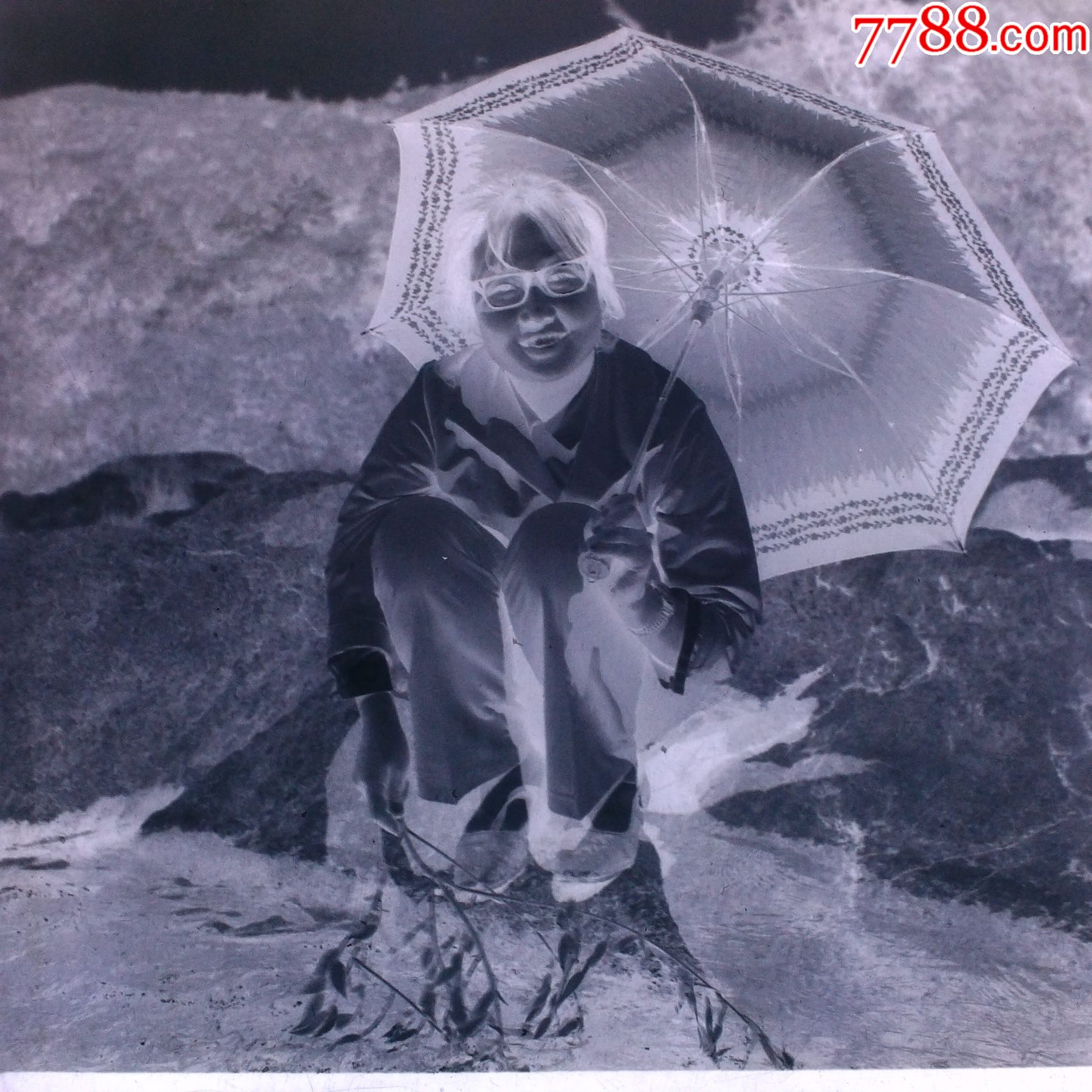 小溪边的姑娘老底片