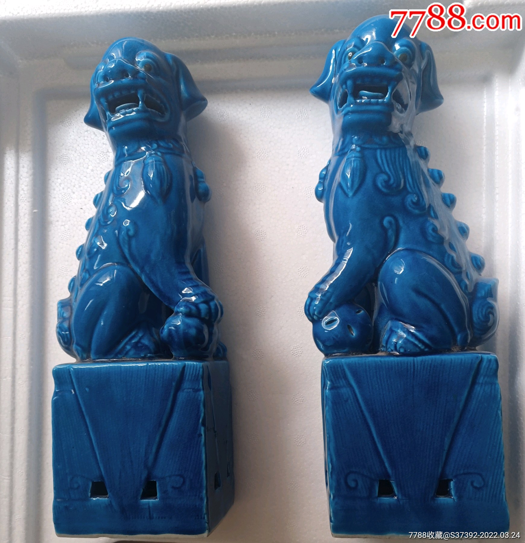 曾山东作品蓝釉狮子一对儿