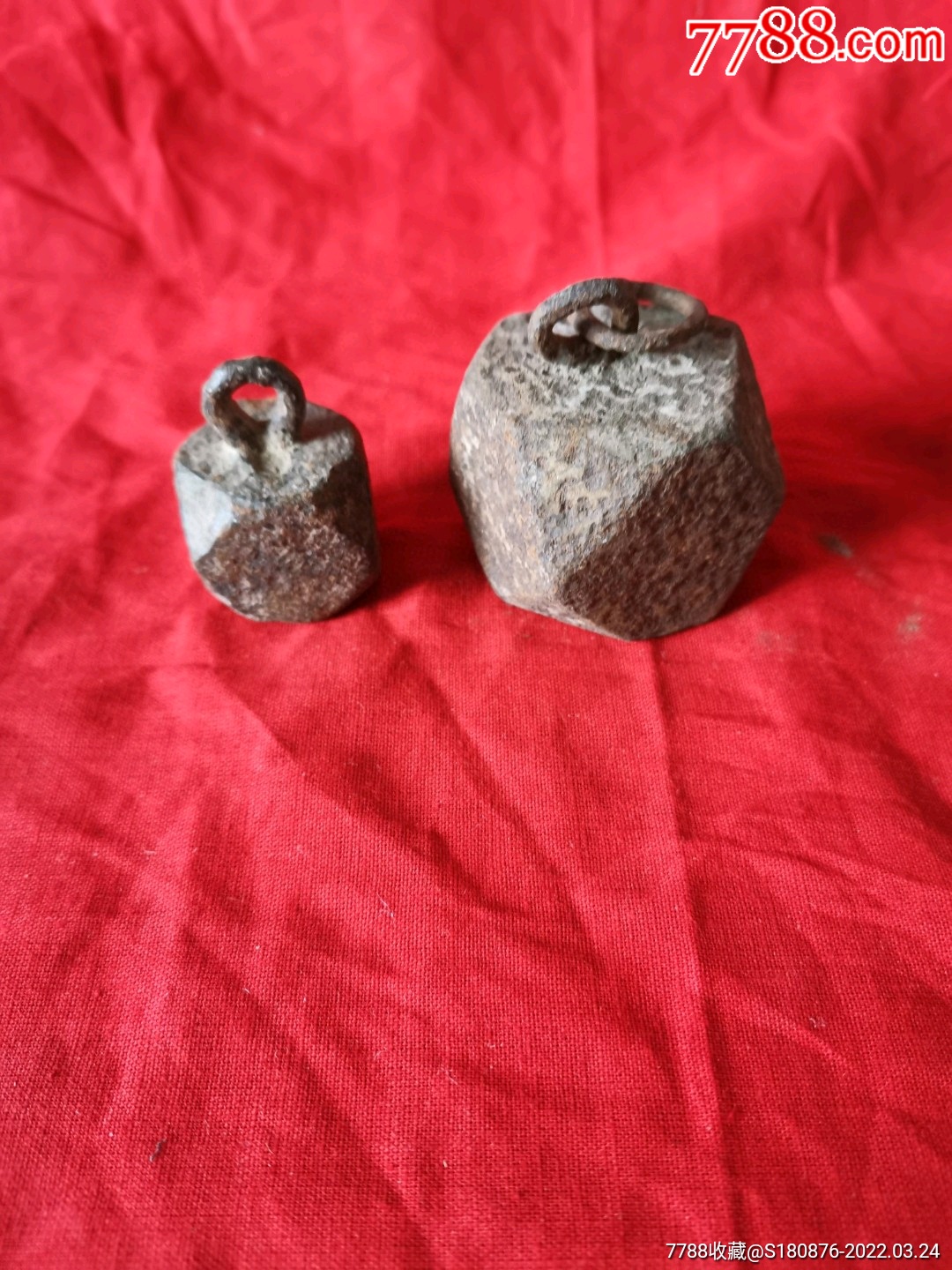 清代花棱铁称砣2个