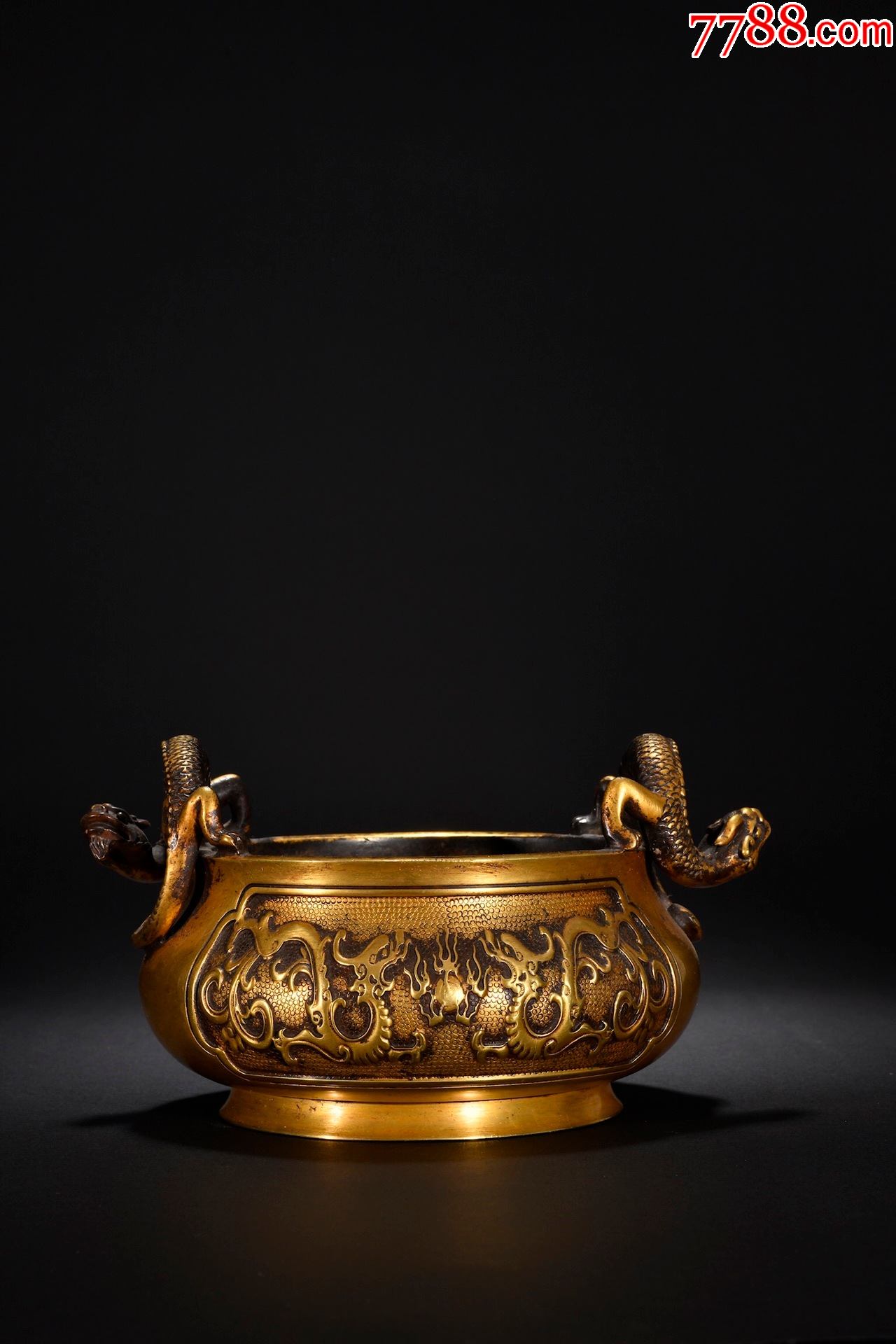 铜鎏金双龙戏珠香炉