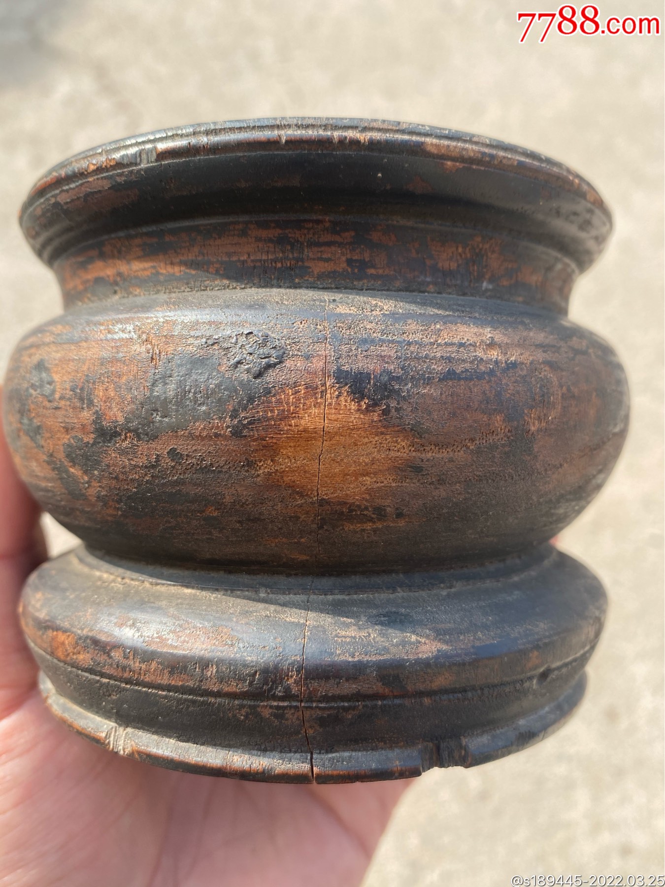 清民老木质香炉有细裂纹有虫眼简单修补修补内外情况见图六七小瑕疵不