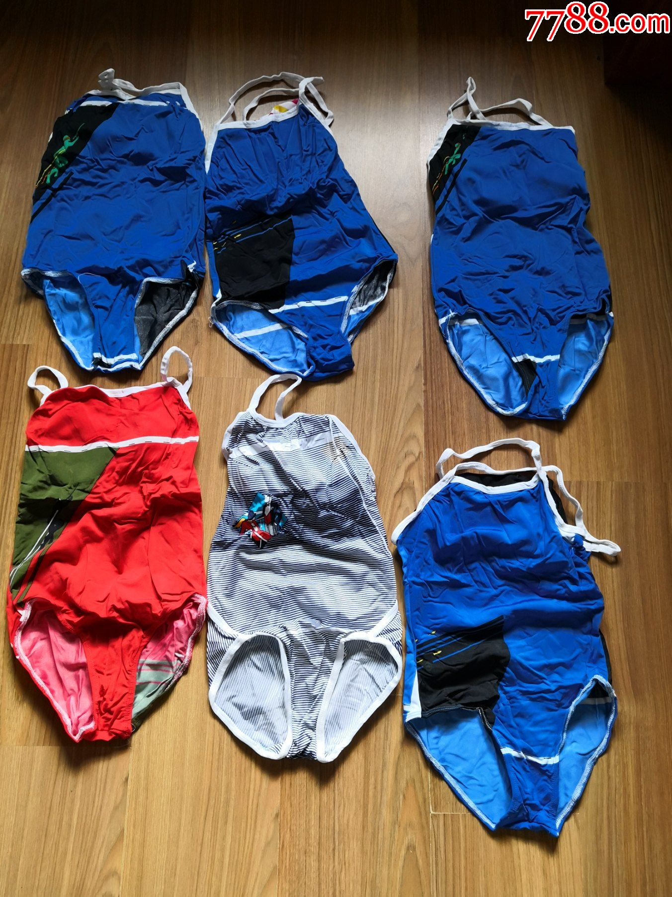     "商品>>>>￥689品99老式游泳