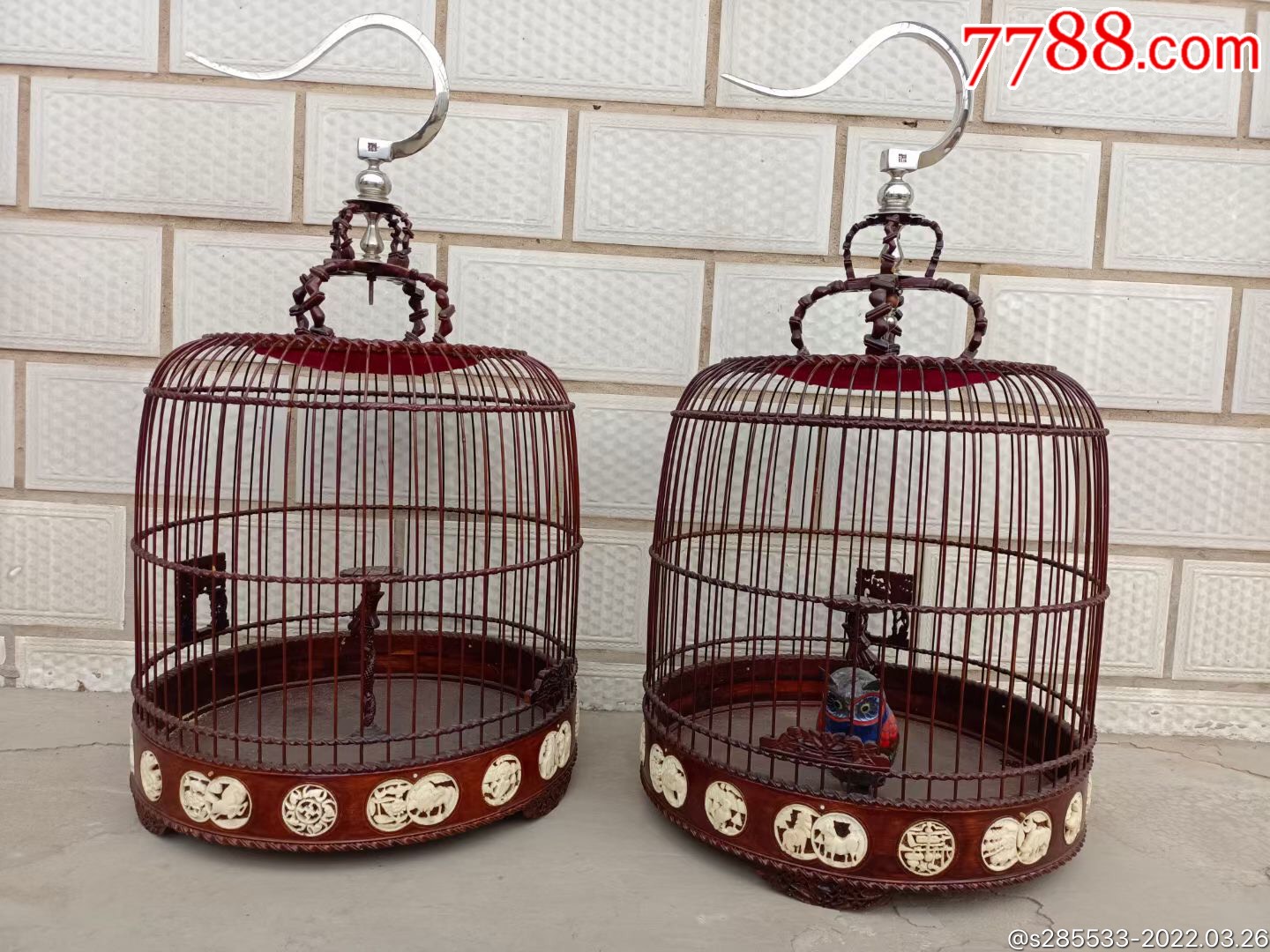 手雕满工鸟笼