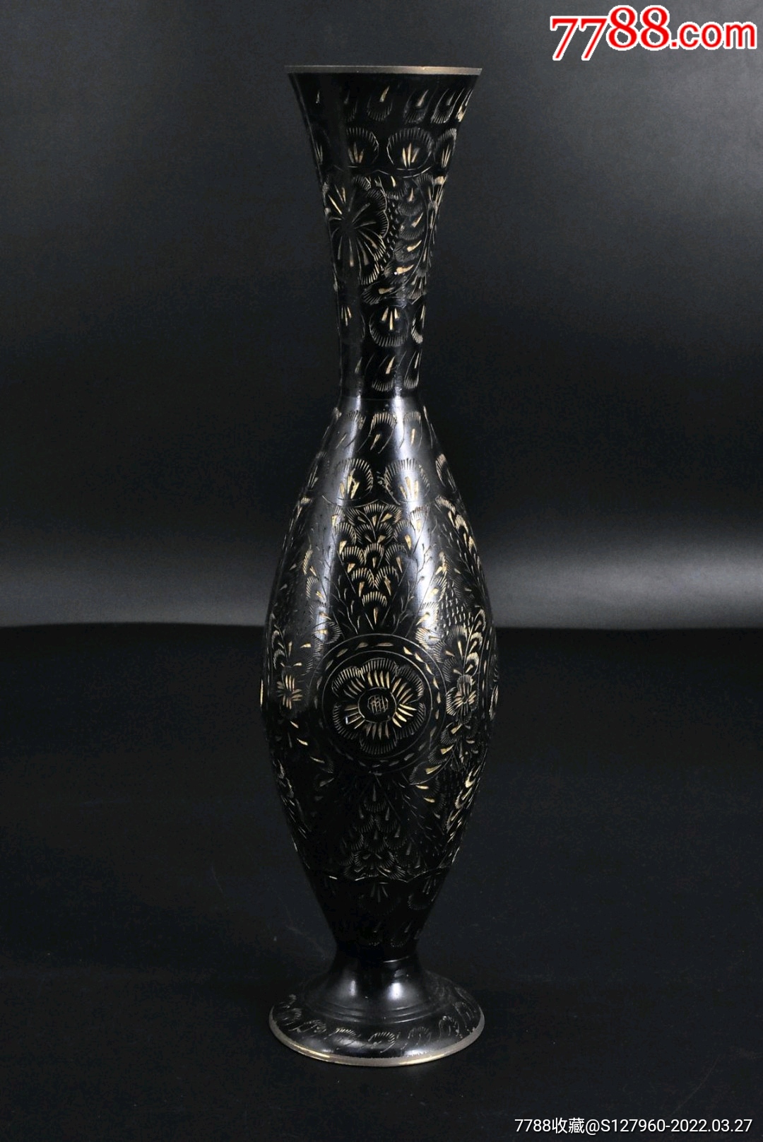 148pa1389日本购回日本铜花瓶精美花瓶一件造形独特瓶身刻