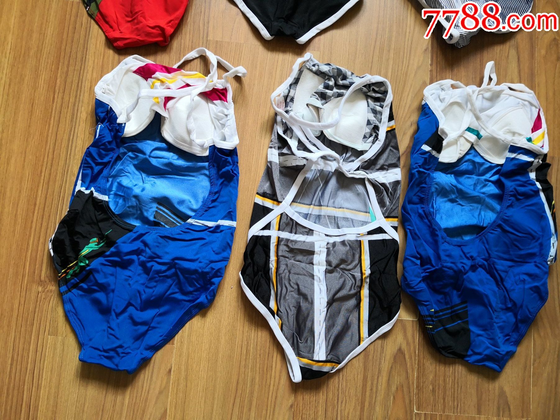 全新九十年代游泳衣