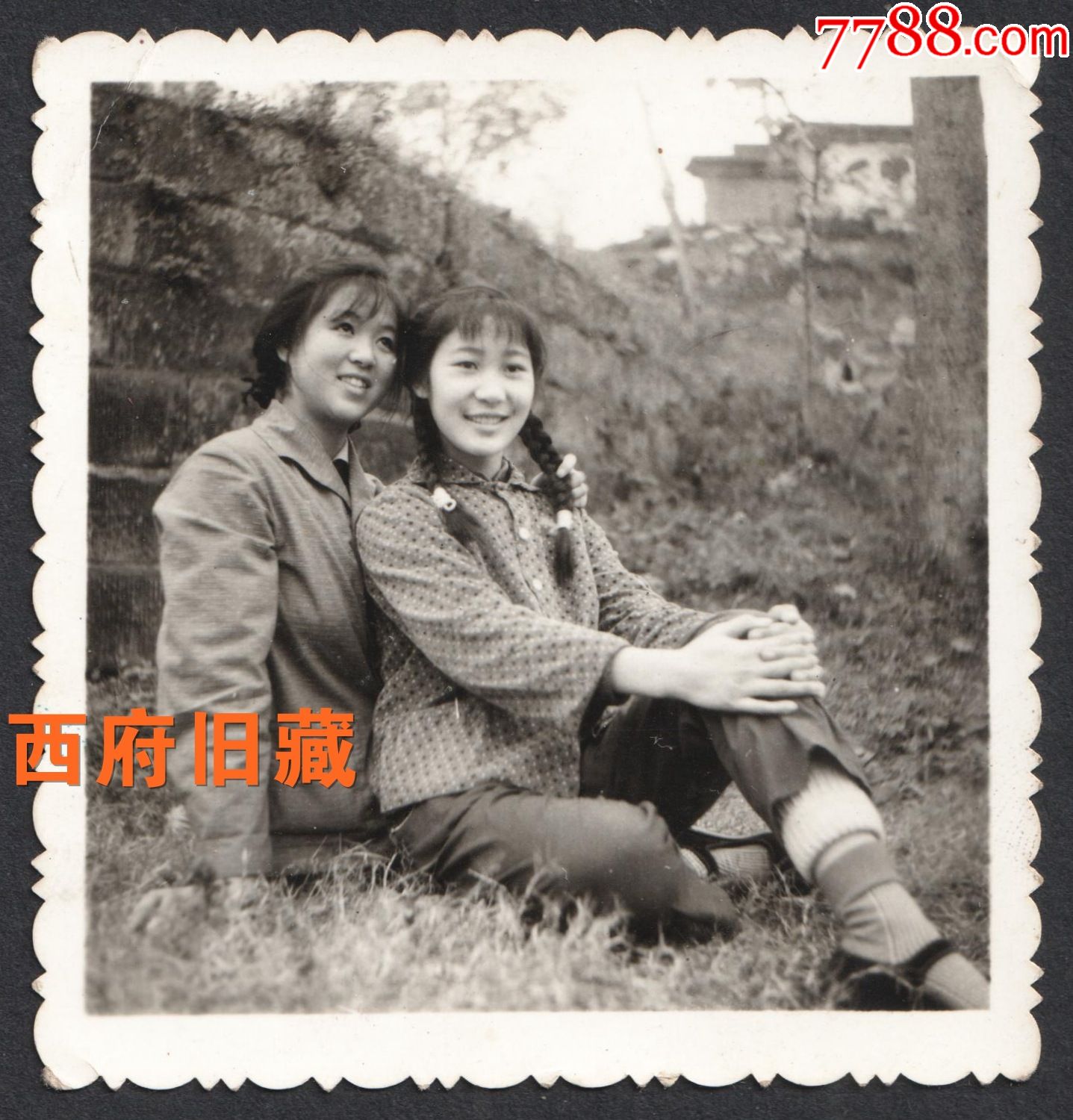 1974年,麻花辫子甜城(内江)姑娘_老照片_西府旧藏【7788收藏__收藏