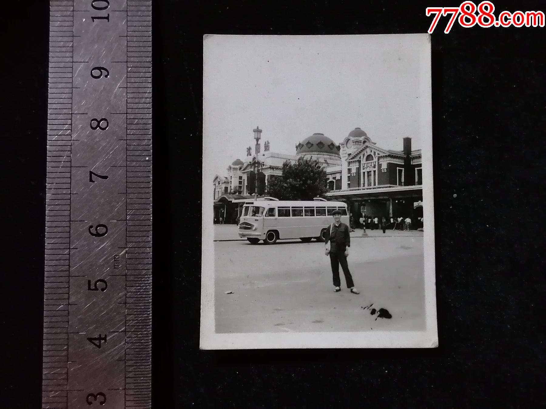 沈阳站旧影老式大客车