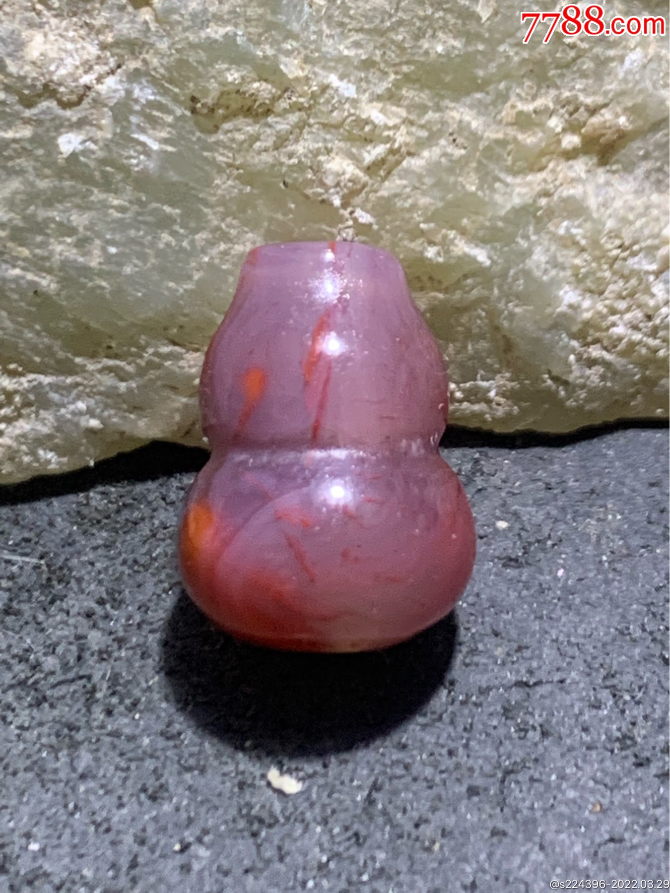 川料九口南红玛瑙小葫芦背云吊坠一个