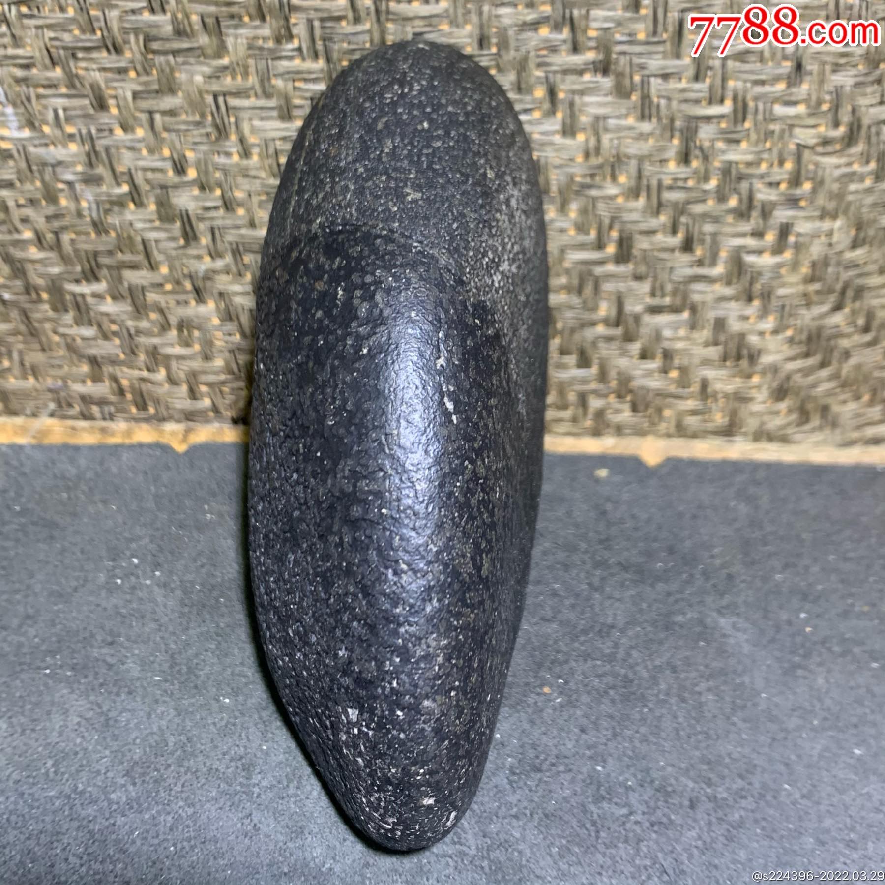 仅此一块新疆哈巴河黑珍珠原石一块