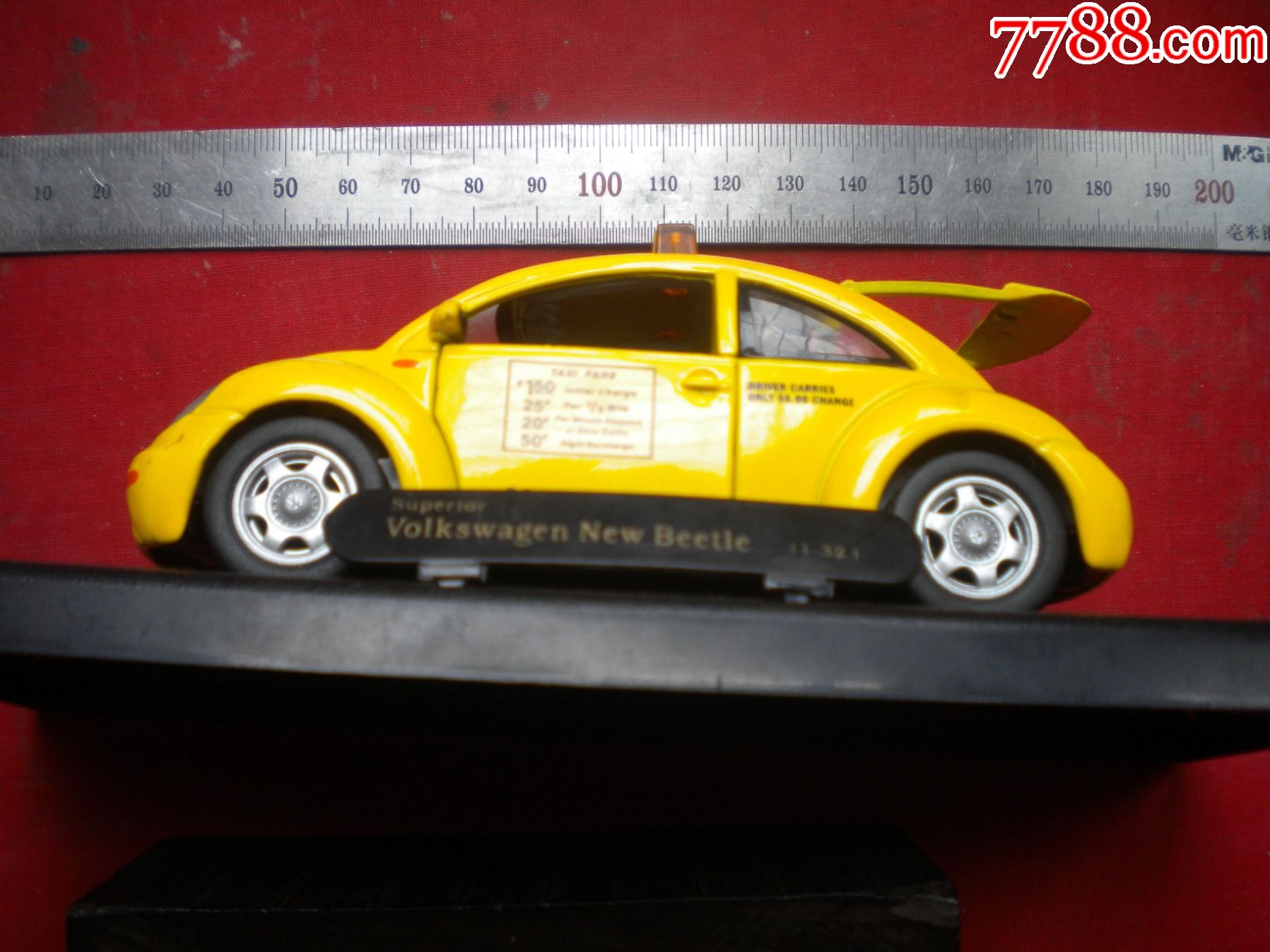 《黃色小轎車模型》車門可開帶底座，長12厘米寬5厘米，中國制造出品8品，N292_價(jià)格10元【盛京萬泉書店】_第2張_7788收藏__收藏?zé)峋€