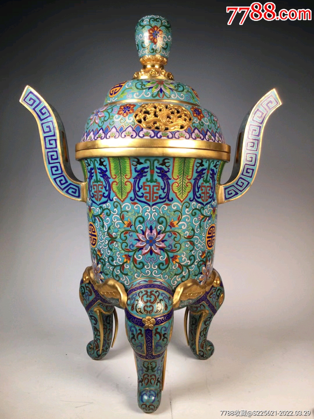 创汇时期景泰蓝宝相花纹镂空雕刻三象腿香薰炉