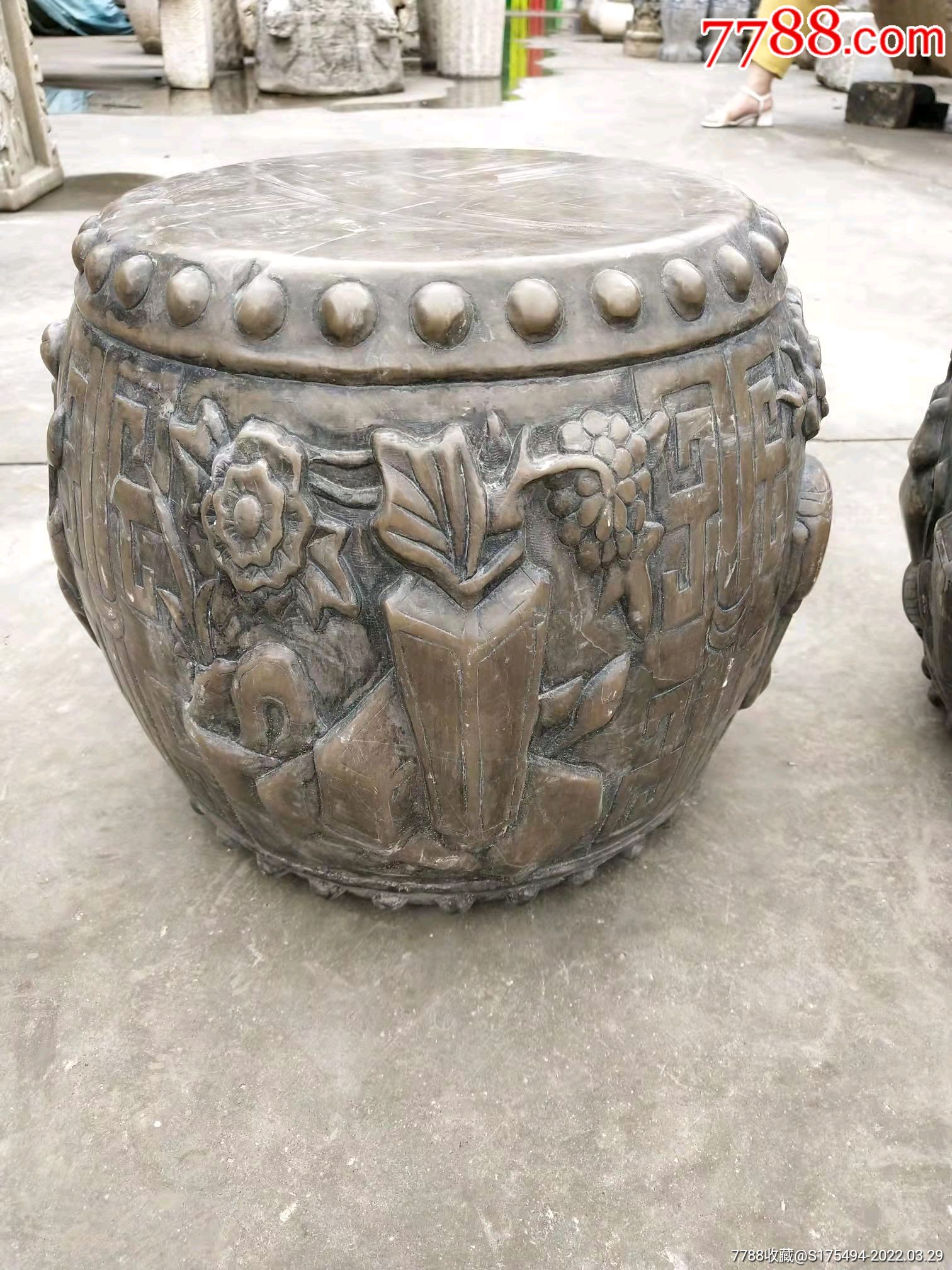 清代青石石黄石石鼓二对上下鼓钉做工精细包包浆浓浓厚造形独特全品包