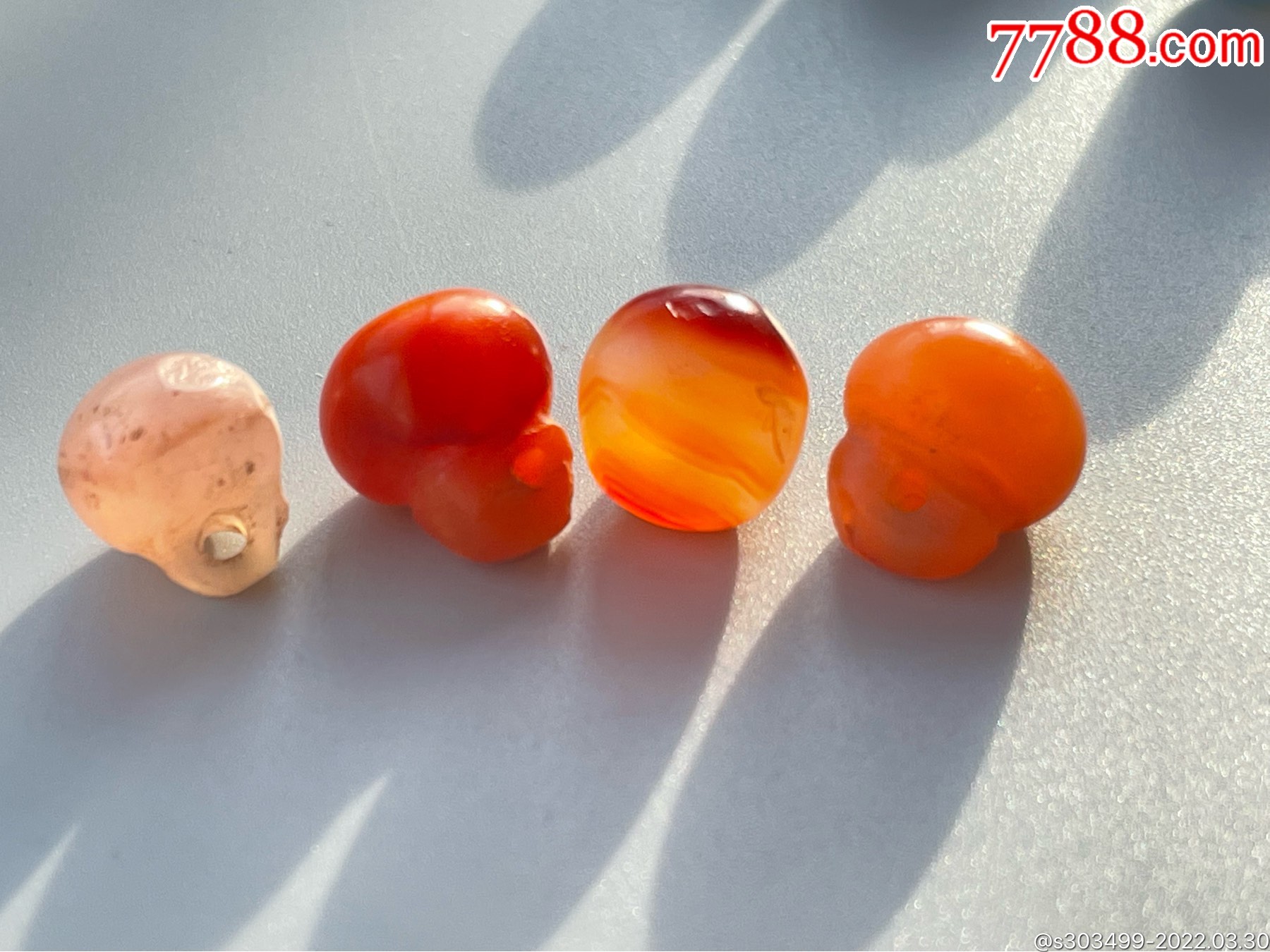 红玛瑙扣子