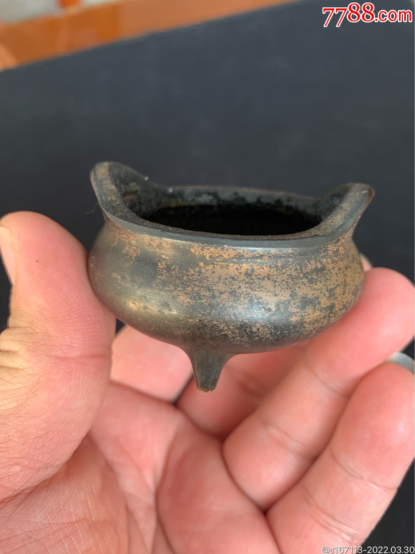 精致小铜香炉一件