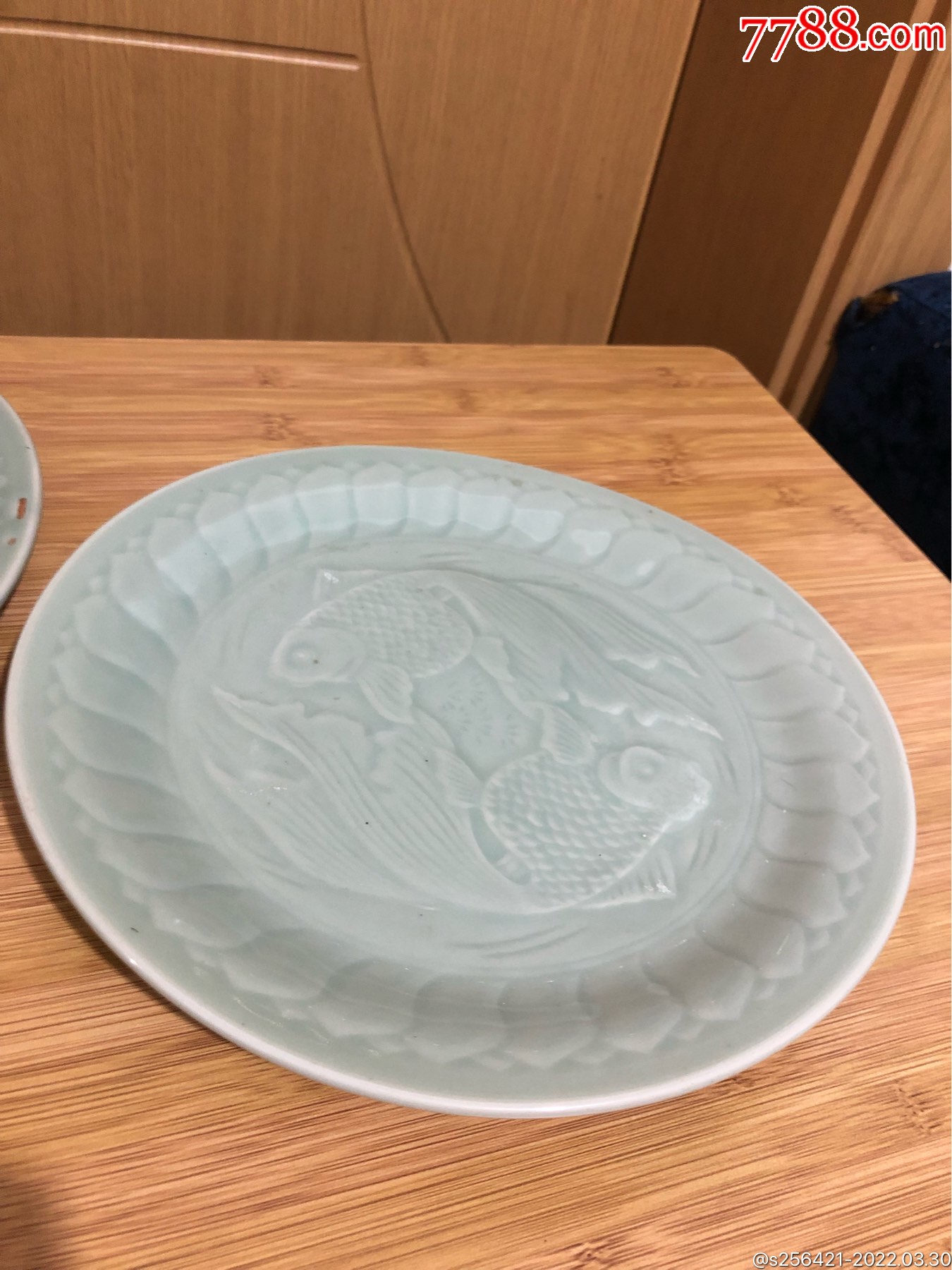 龙泉鱼盘一对全品