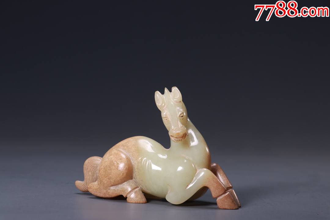 和田玉卧马摆件