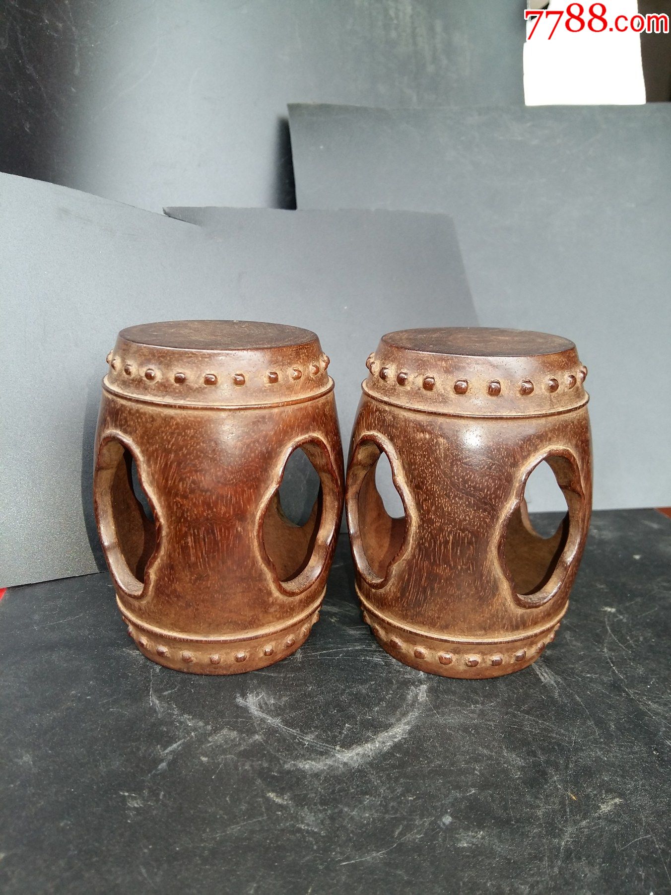 小叶紫檀圆鼓底座