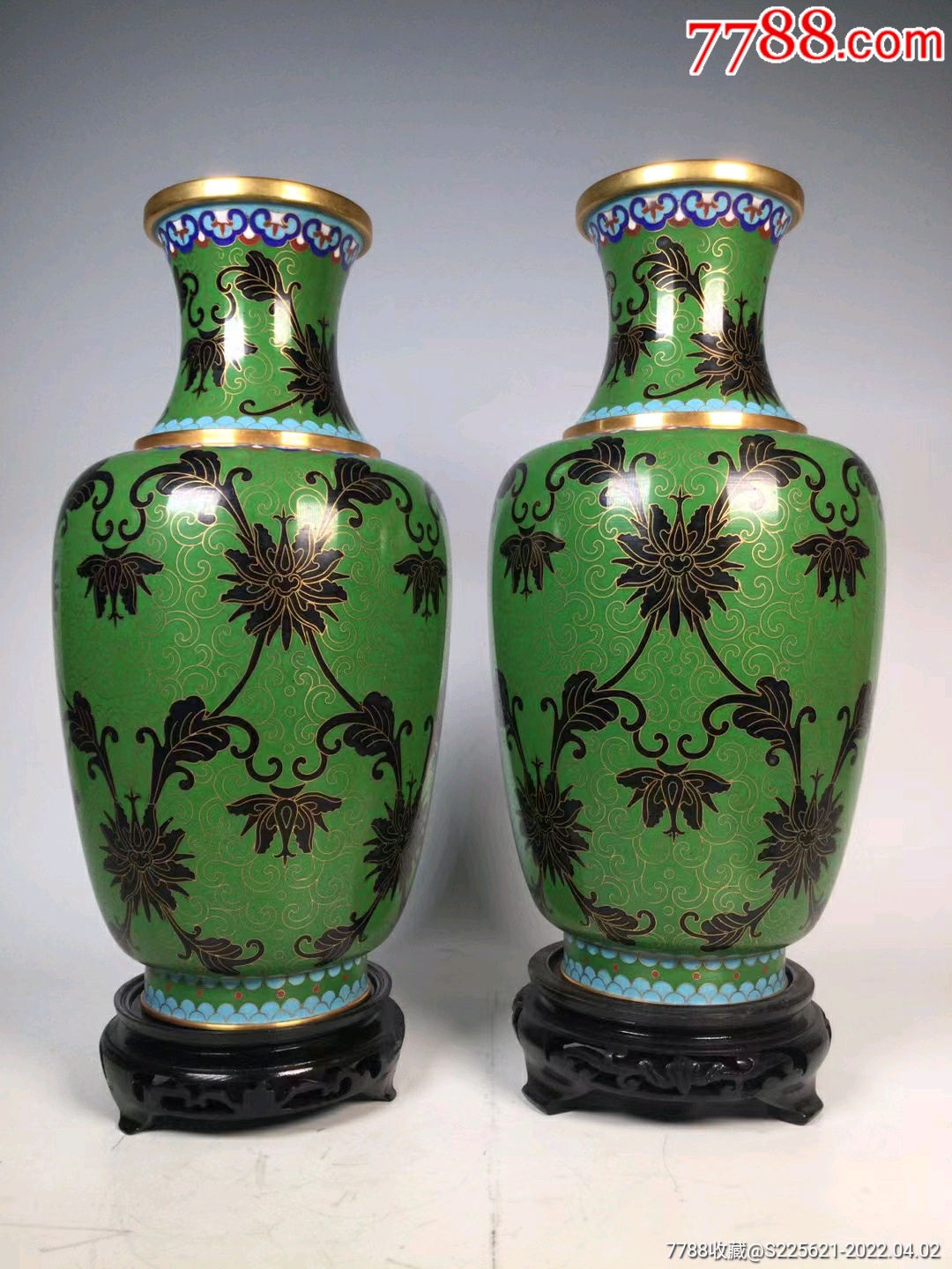 创汇时期景泰蓝精品草绿底宝相花纹瓶一对_景泰蓝/珐琅_宝轩阁收藏