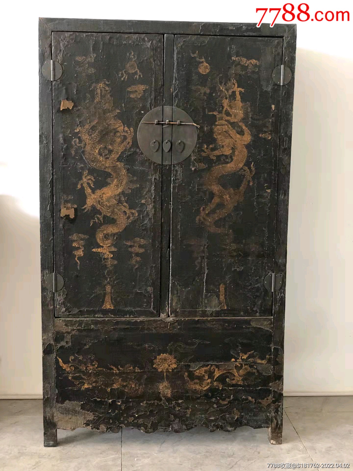 明代楠木描金方角柜