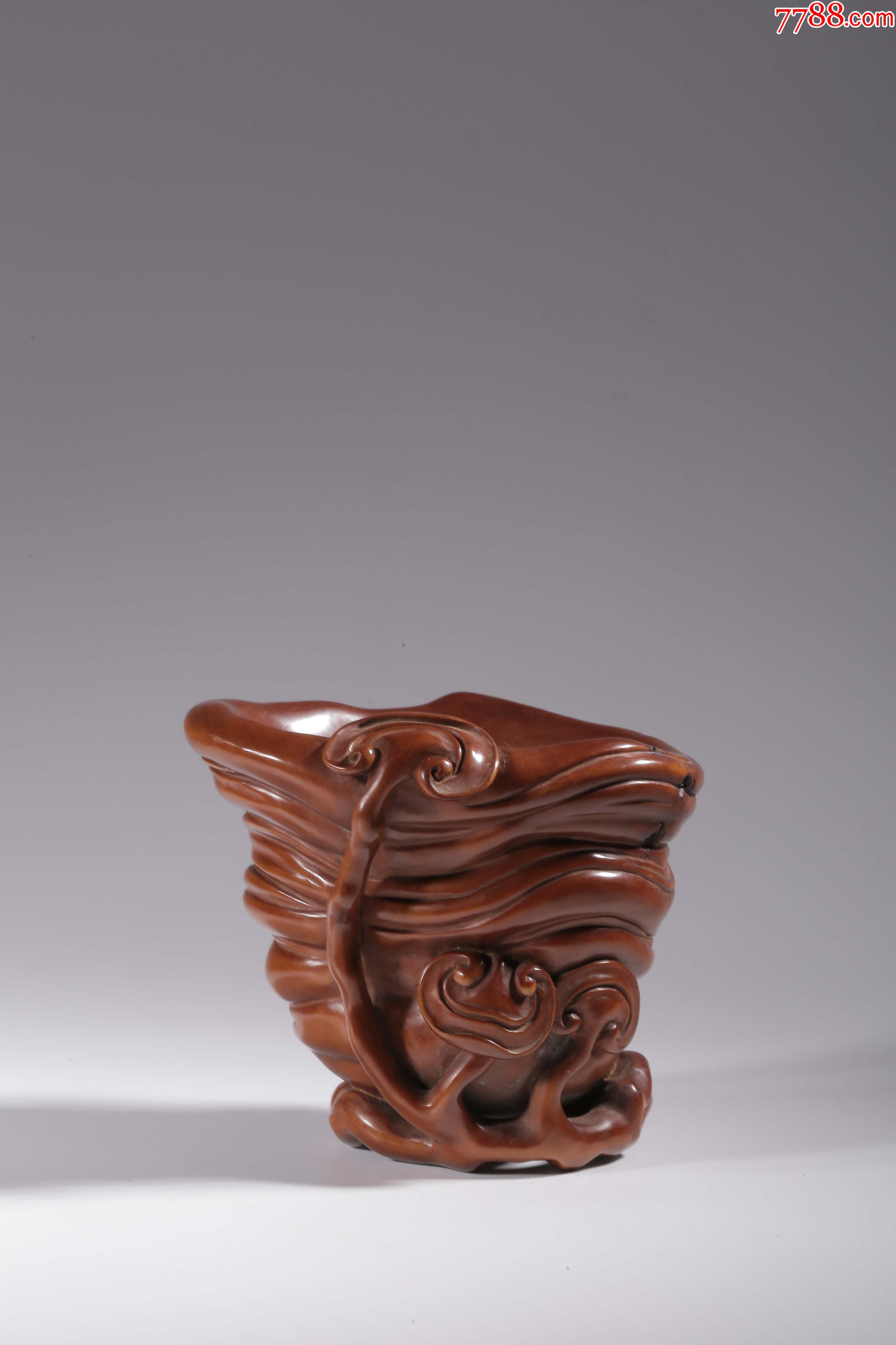 黄杨木雕灵芝纹杯