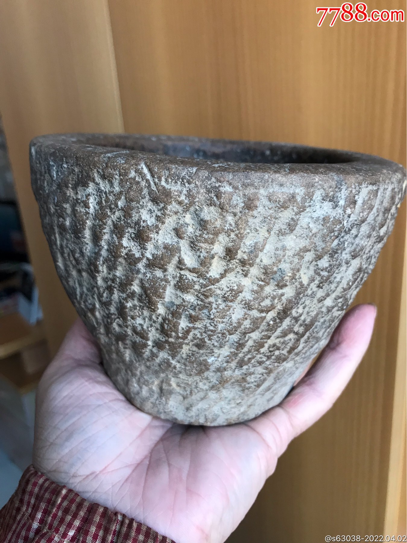 滚动鼠标滚轴,图片即可轻松放大,缩小更多"石臼/石磨