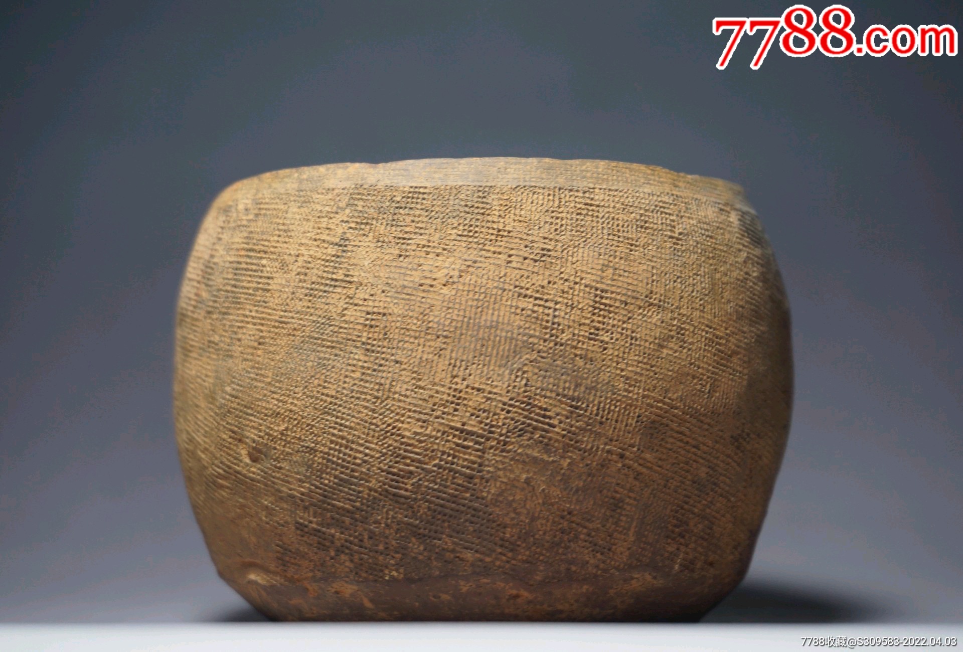 春秋时期细布纹陶罐