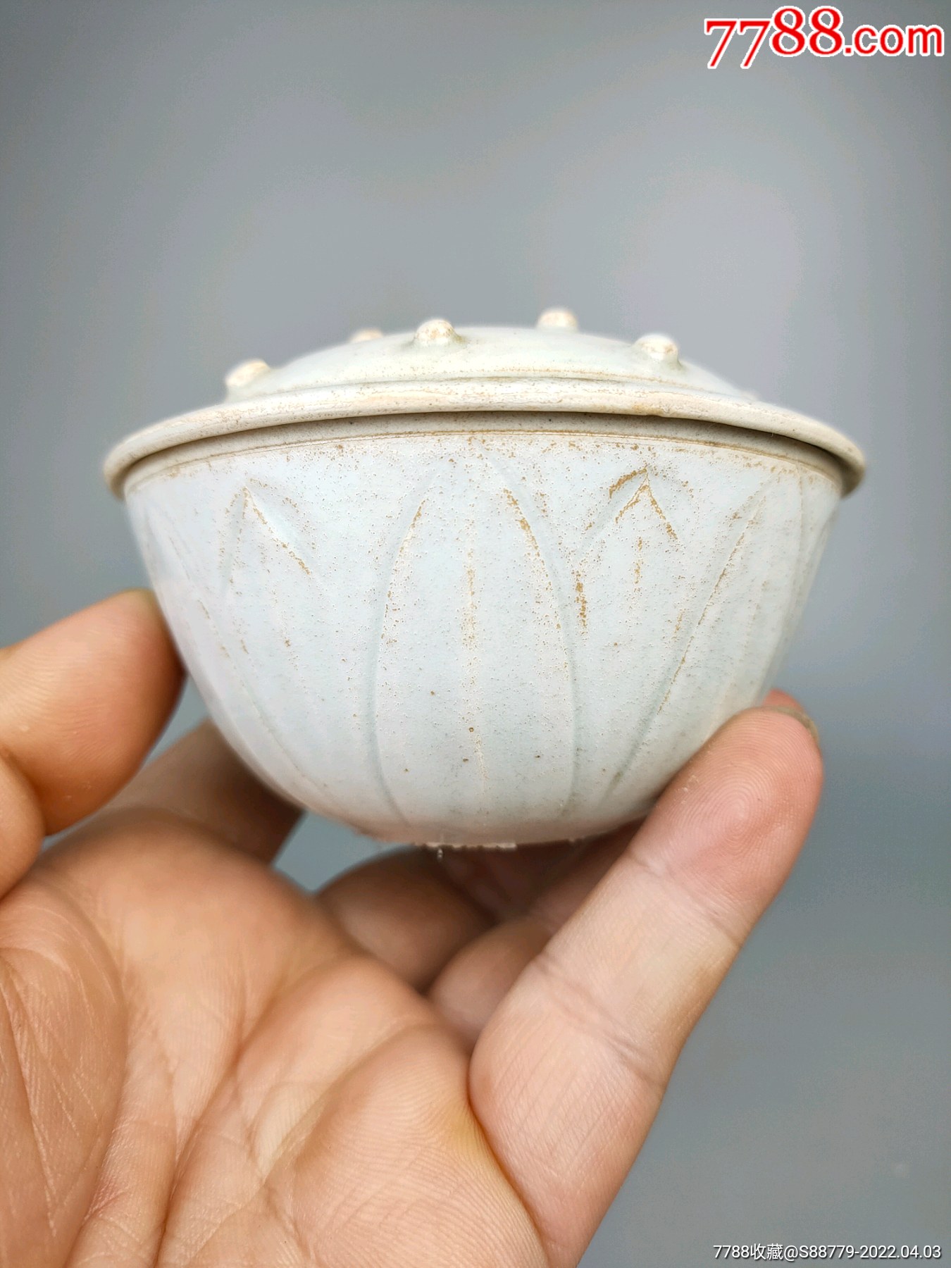 湖田窑荷花盖碗